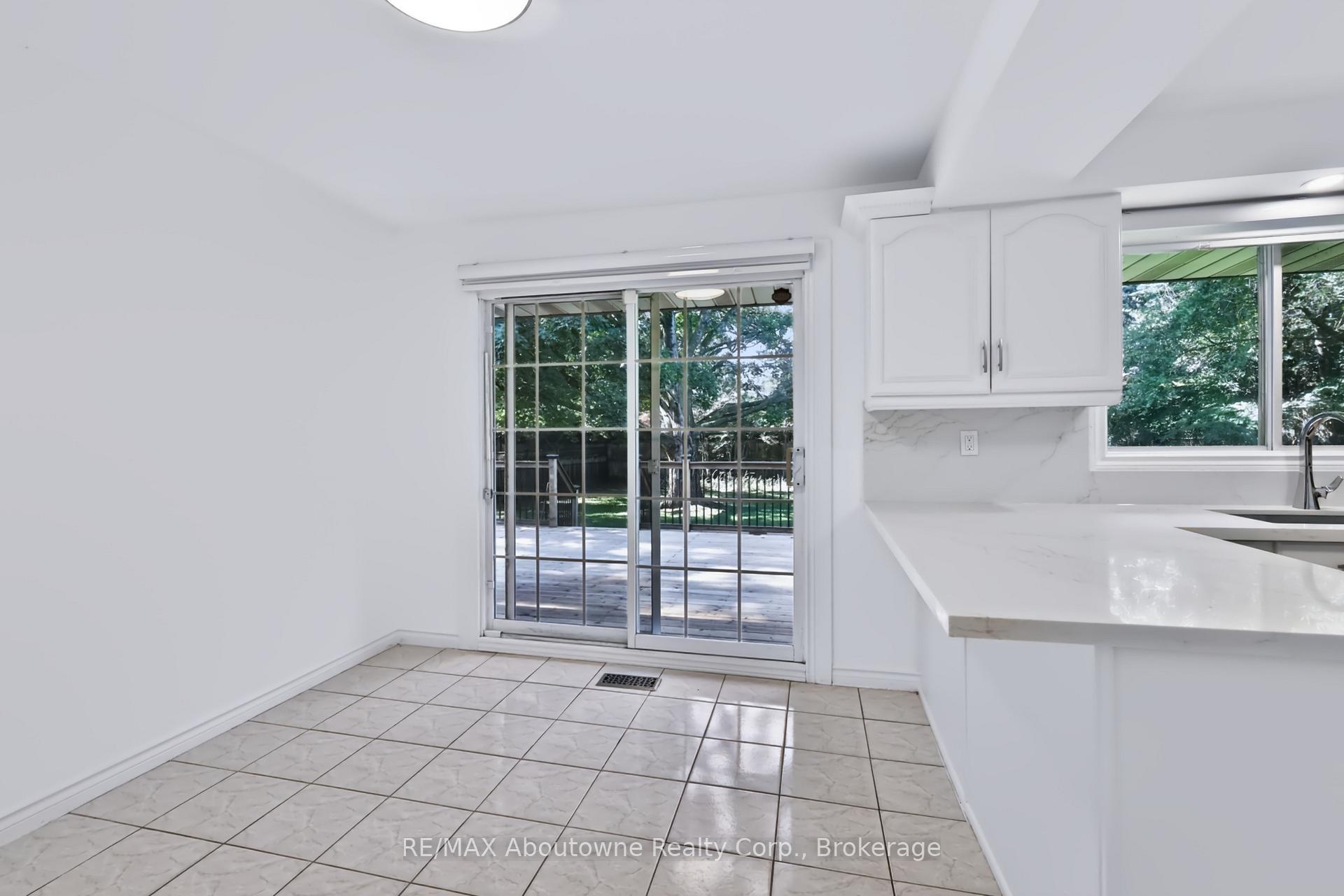 Photo 15 of 30 Birkbank Drive, Oakville, Ford — HOMEH