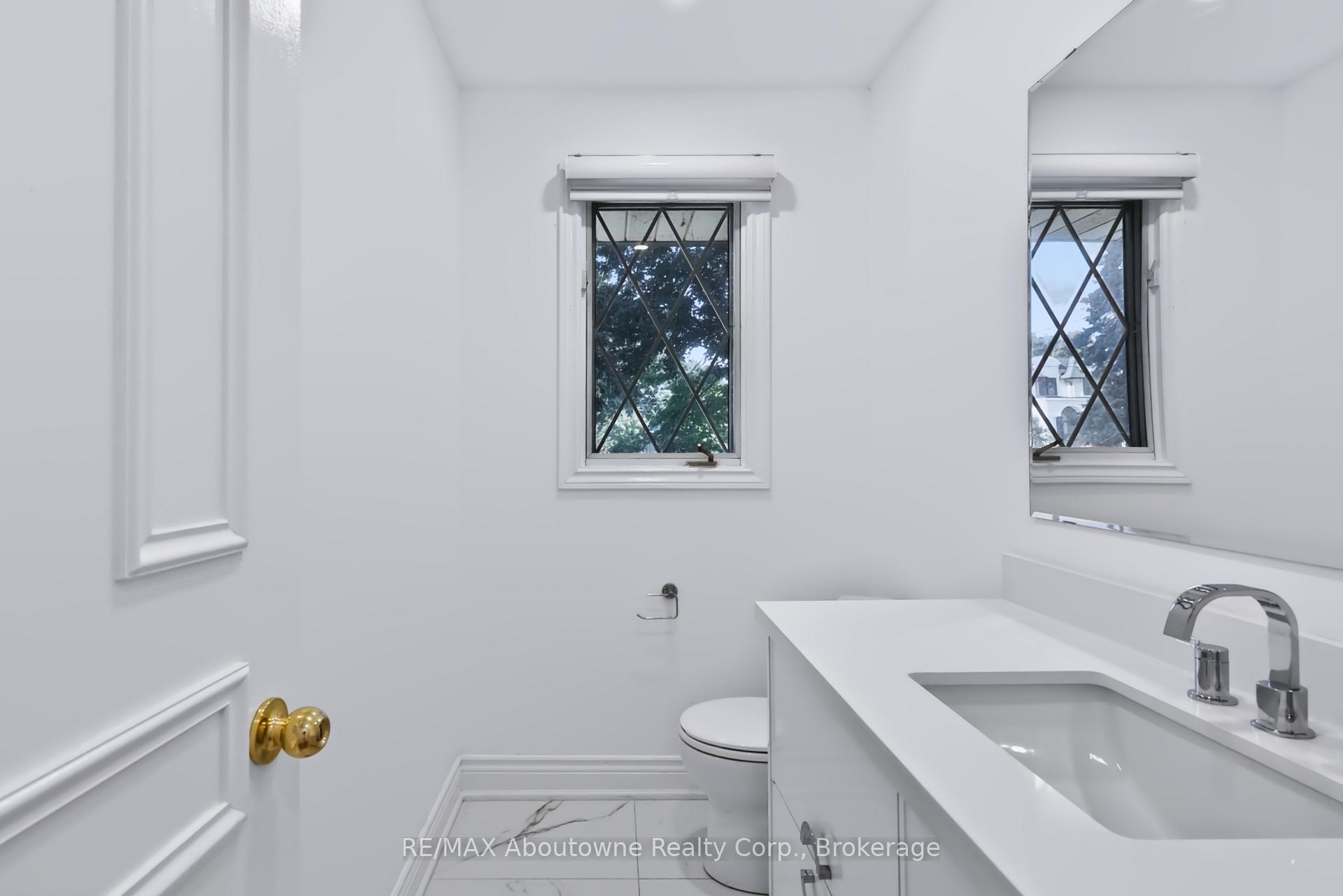Photo 18 of 30 Birkbank Drive, Oakville, Ford — HOMEH