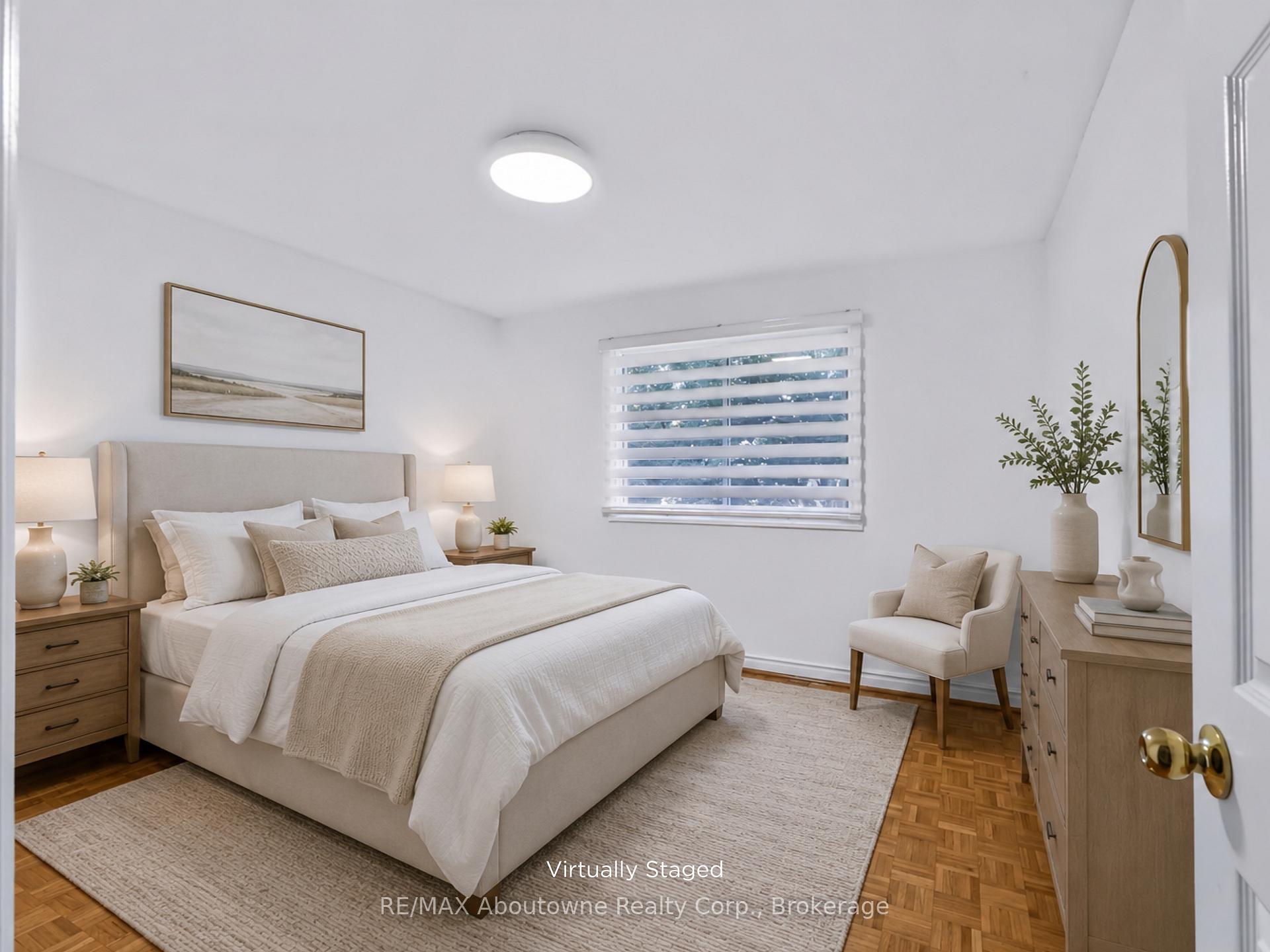 Photo 24 of 30 Birkbank Drive, Oakville, Ford — HOMEH