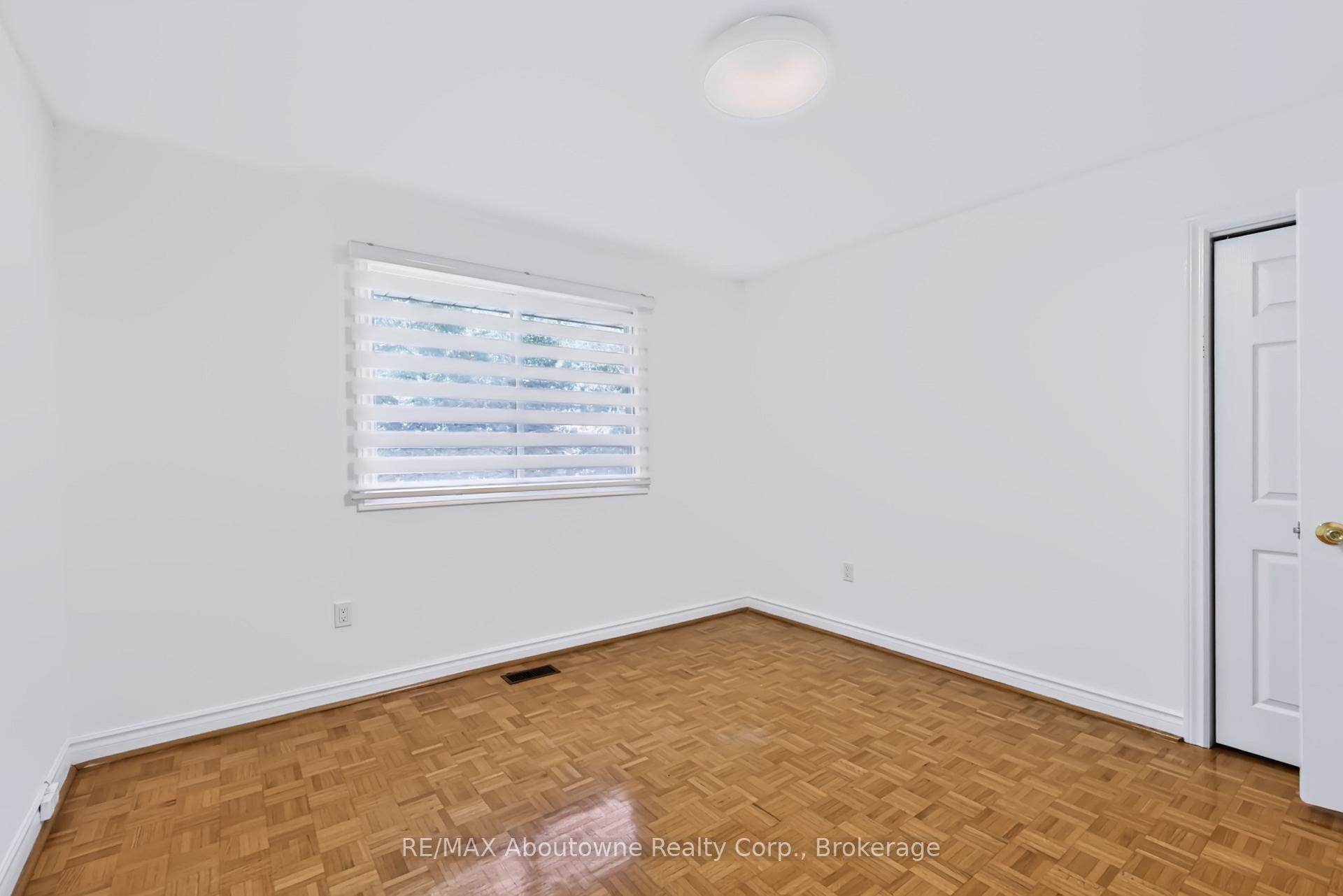Photo 26 of 30 Birkbank Drive, Oakville, Ford — HOMEH