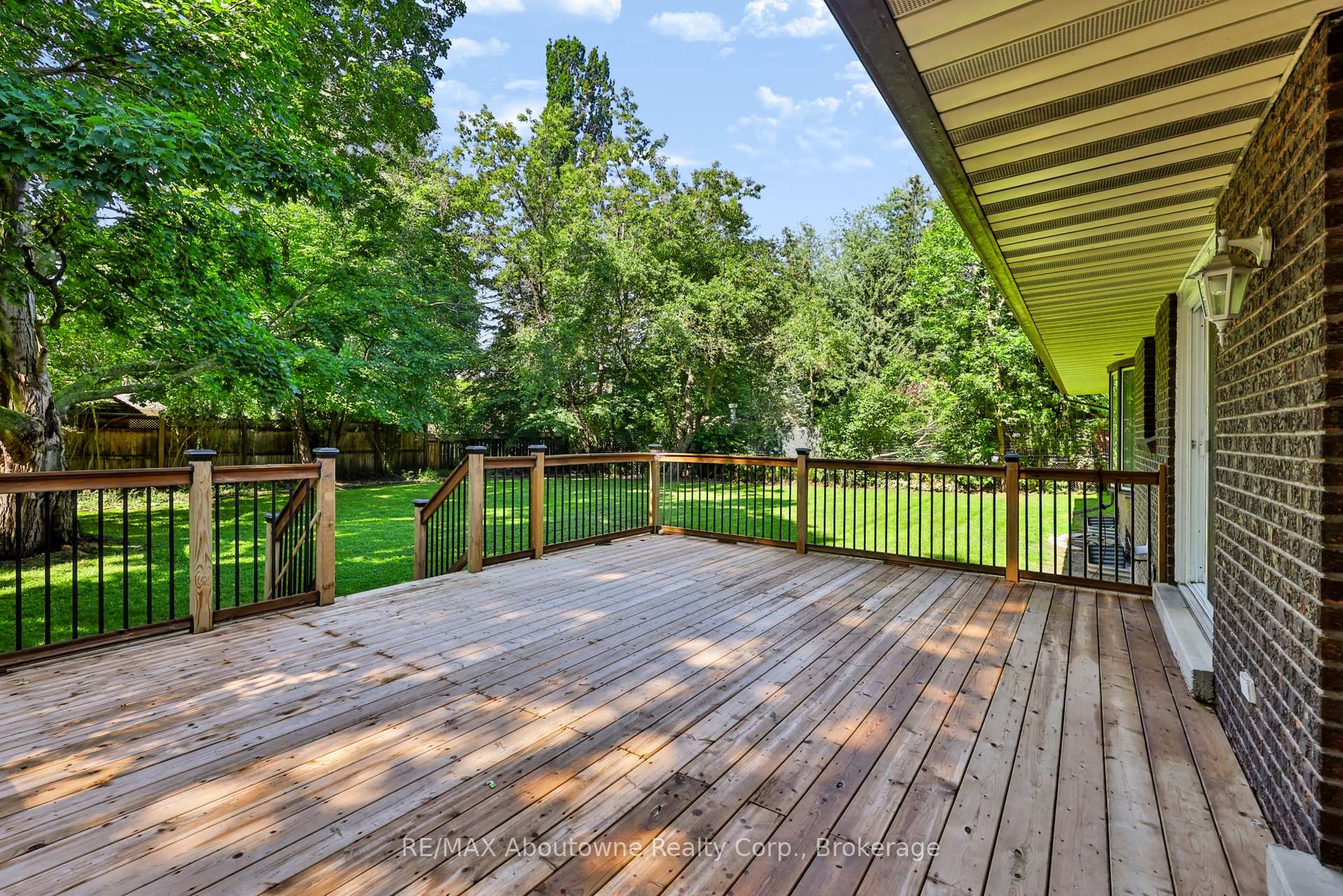 Photo 38 of 30 Birkbank Drive, Oakville, Ford — HOMEH