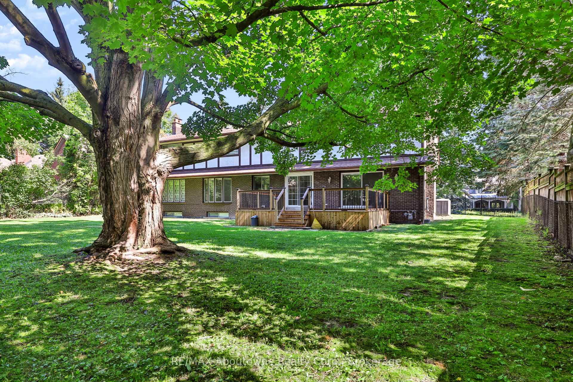 Photo 45 of 30 Birkbank Drive, Oakville, Ford — HOMEH