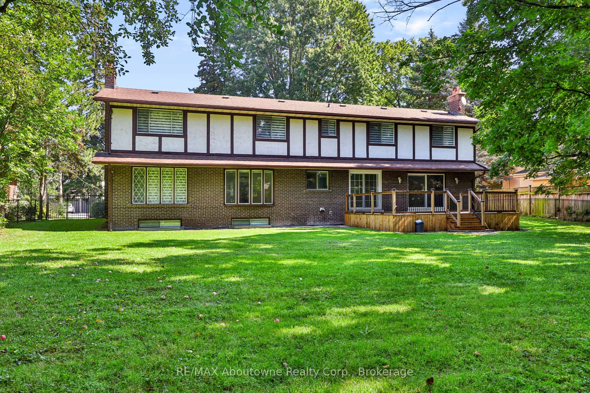 Photo 46 of 30 Birkbank Drive, Oakville, Ford — HOMEH