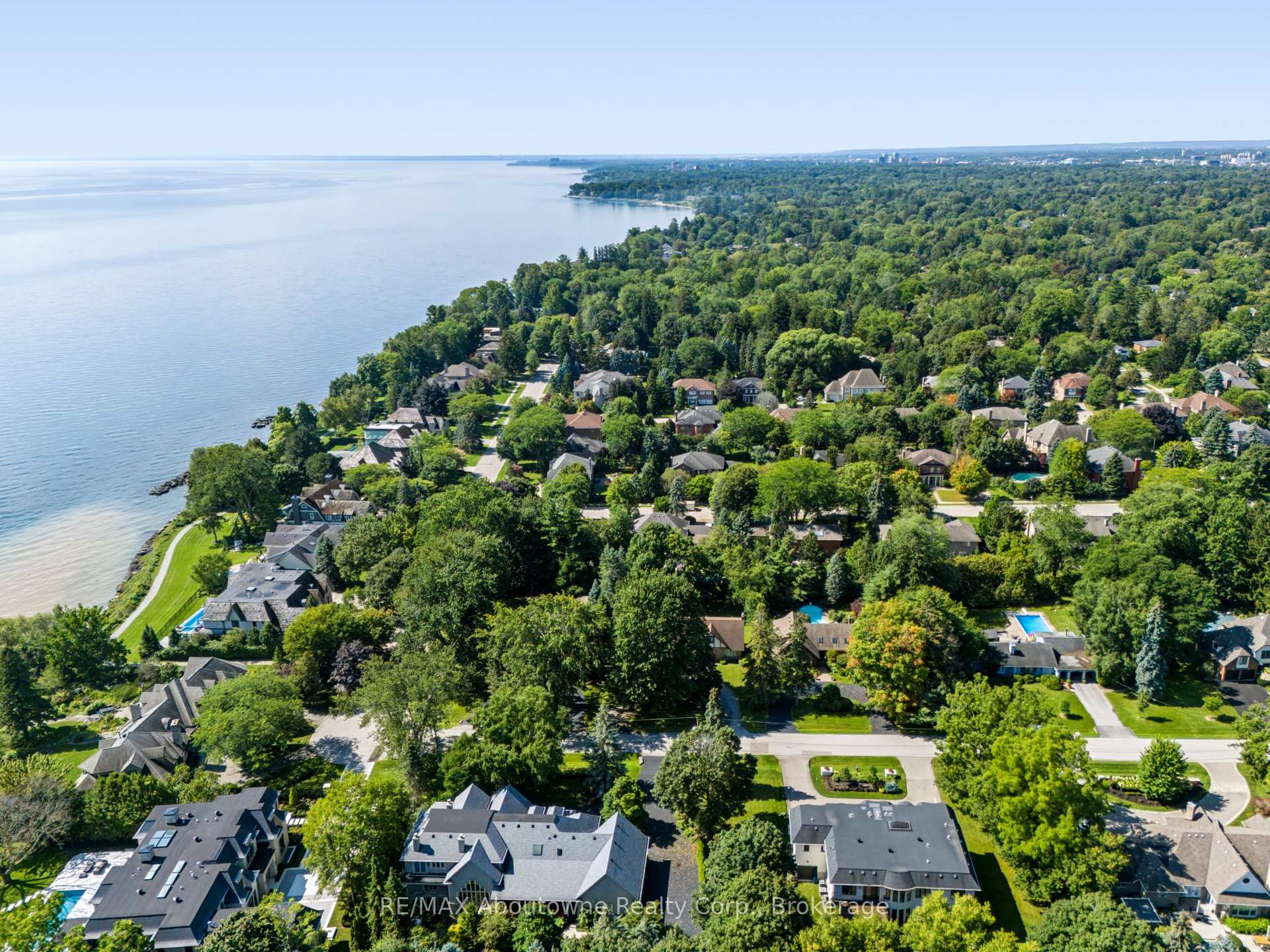 Photo 48 of 30 Birkbank Drive, Oakville, Ford — HOMEH