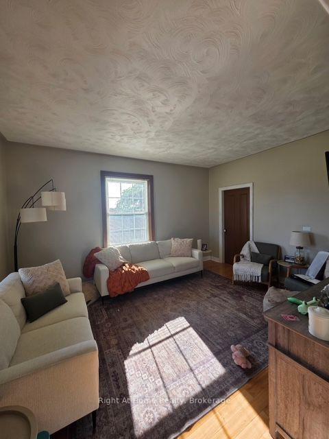 Photo 3 of 1266 Morton 10th Line, Cavan Monaghan, Cavan Twp — HOMEH