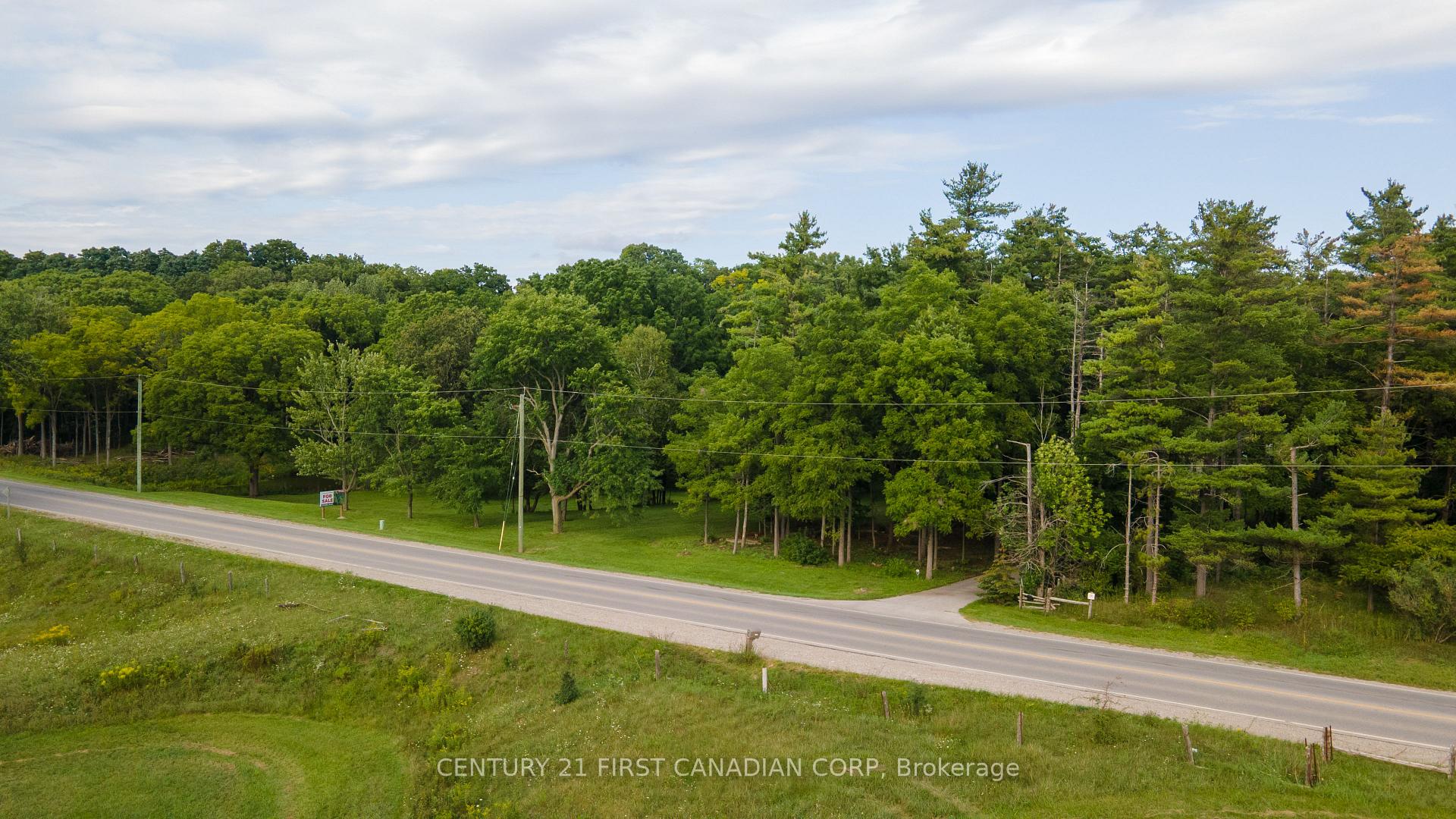 Photo 3 of 2546 Westdel Bourne, London, South K — HOMEH