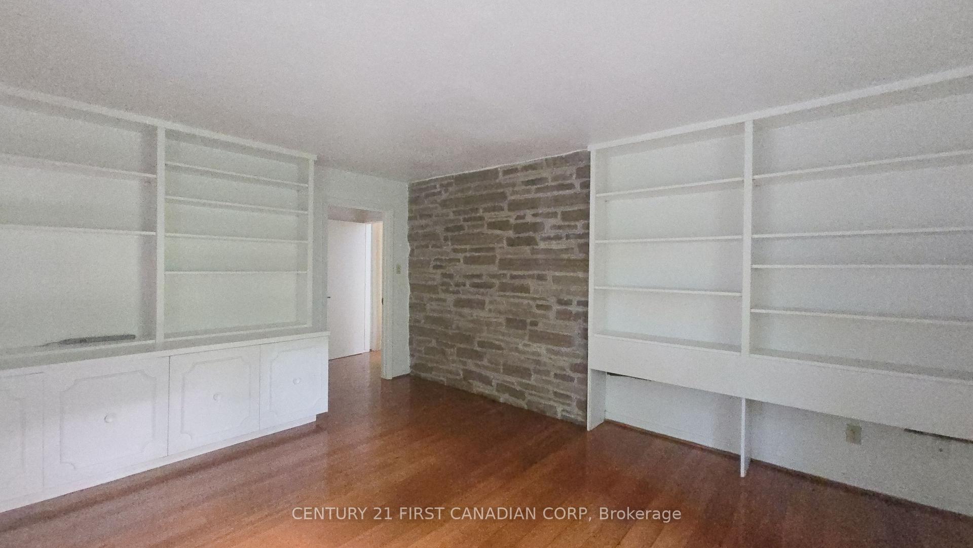 Photo 19 of 2546 Westdel Bourne, London, South K — HOMEH