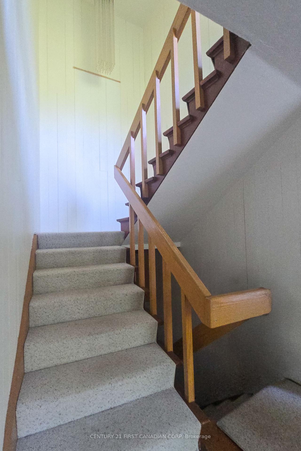 Photo 21 of 2546 Westdel Bourne, London, South K — HOMEH