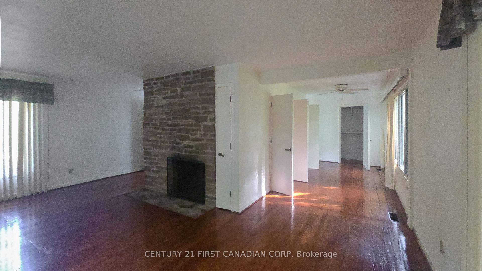 Photo 24 of 2546 Westdel Bourne, London, South K — HOMEH