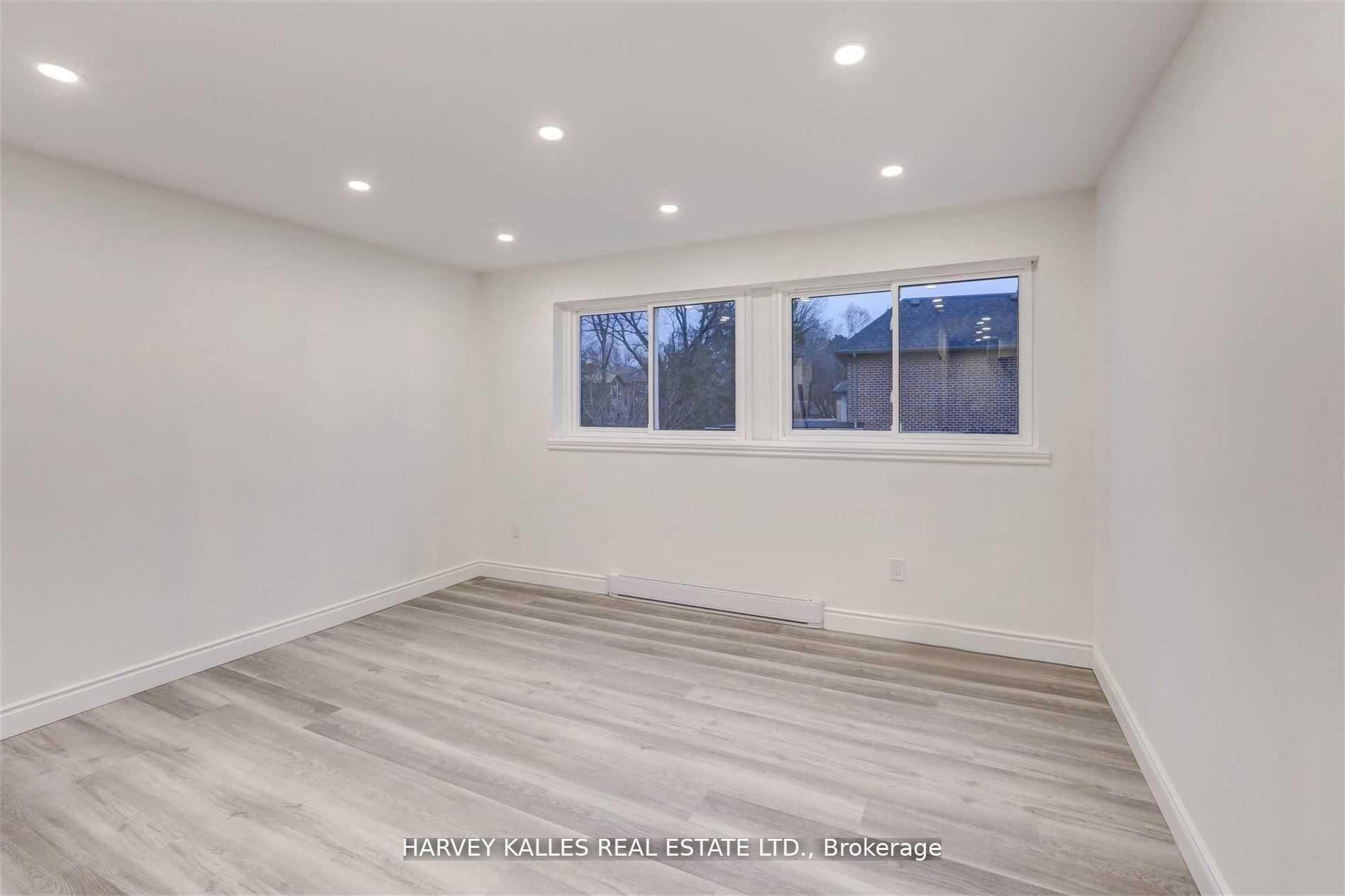 Photo 4 of Unit B, 901 Millwood Road, Toronto, Leaside — HOMEH