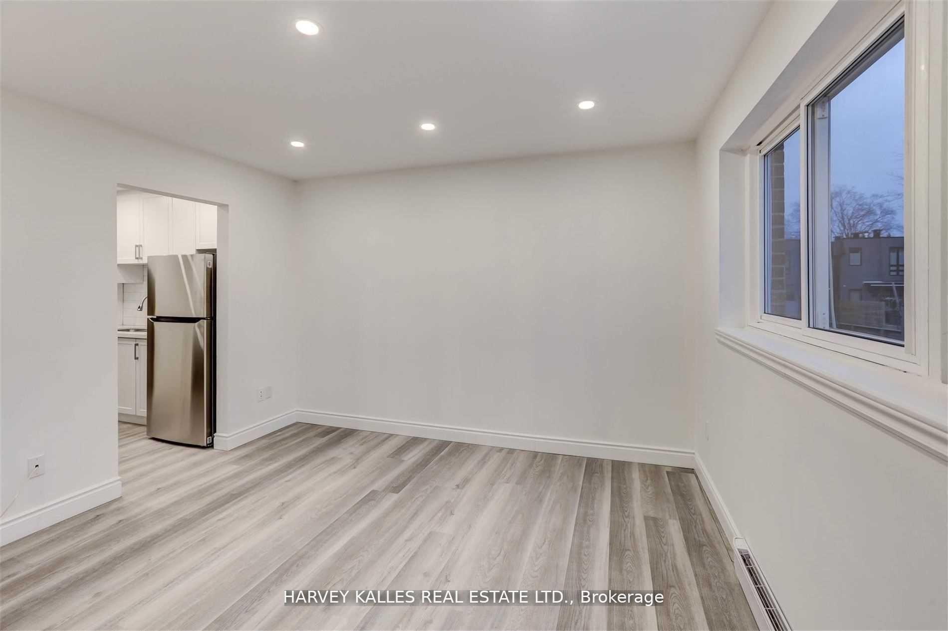 Photo 5 of Unit B, 901 Millwood Road, Toronto, Leaside — HOMEH