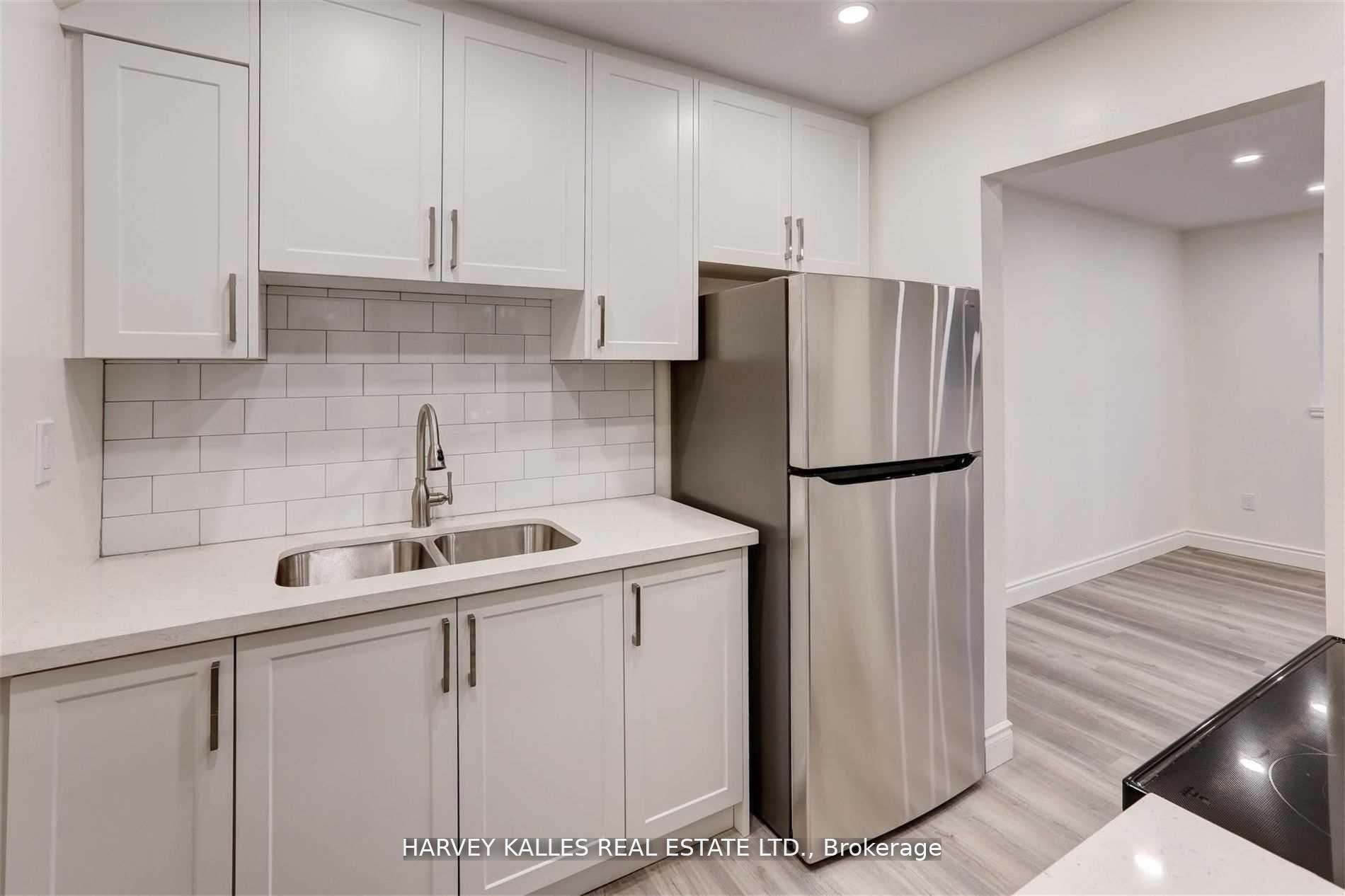 Photo 6 of Unit B, 901 Millwood Road, Toronto, Leaside — HOMEH