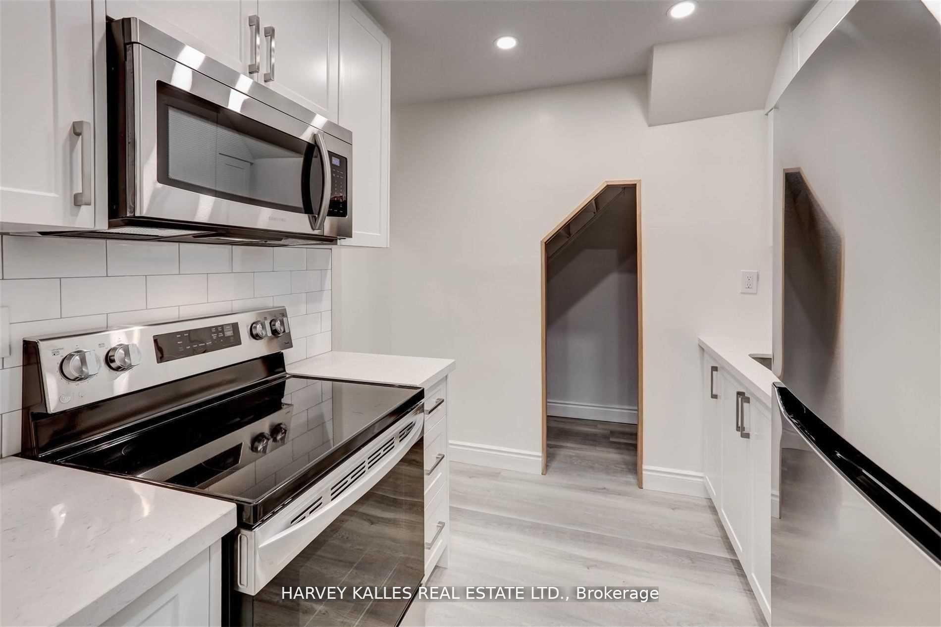 Photo 8 of Unit B, 901 Millwood Road, Toronto, Leaside — HOMEH