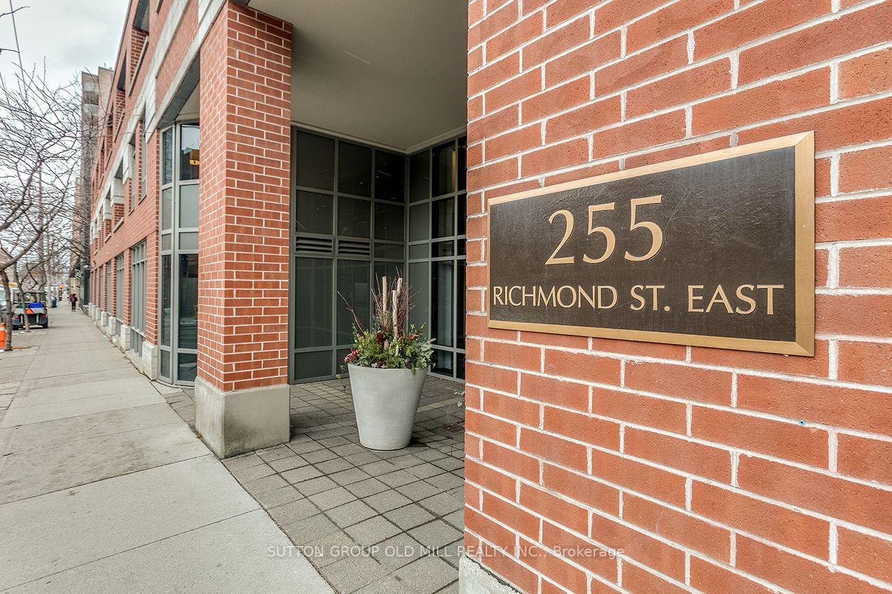 Photo 2 of Unit PH2, 255 Richmond Street E, Toronto, Moss Park — HOMEH