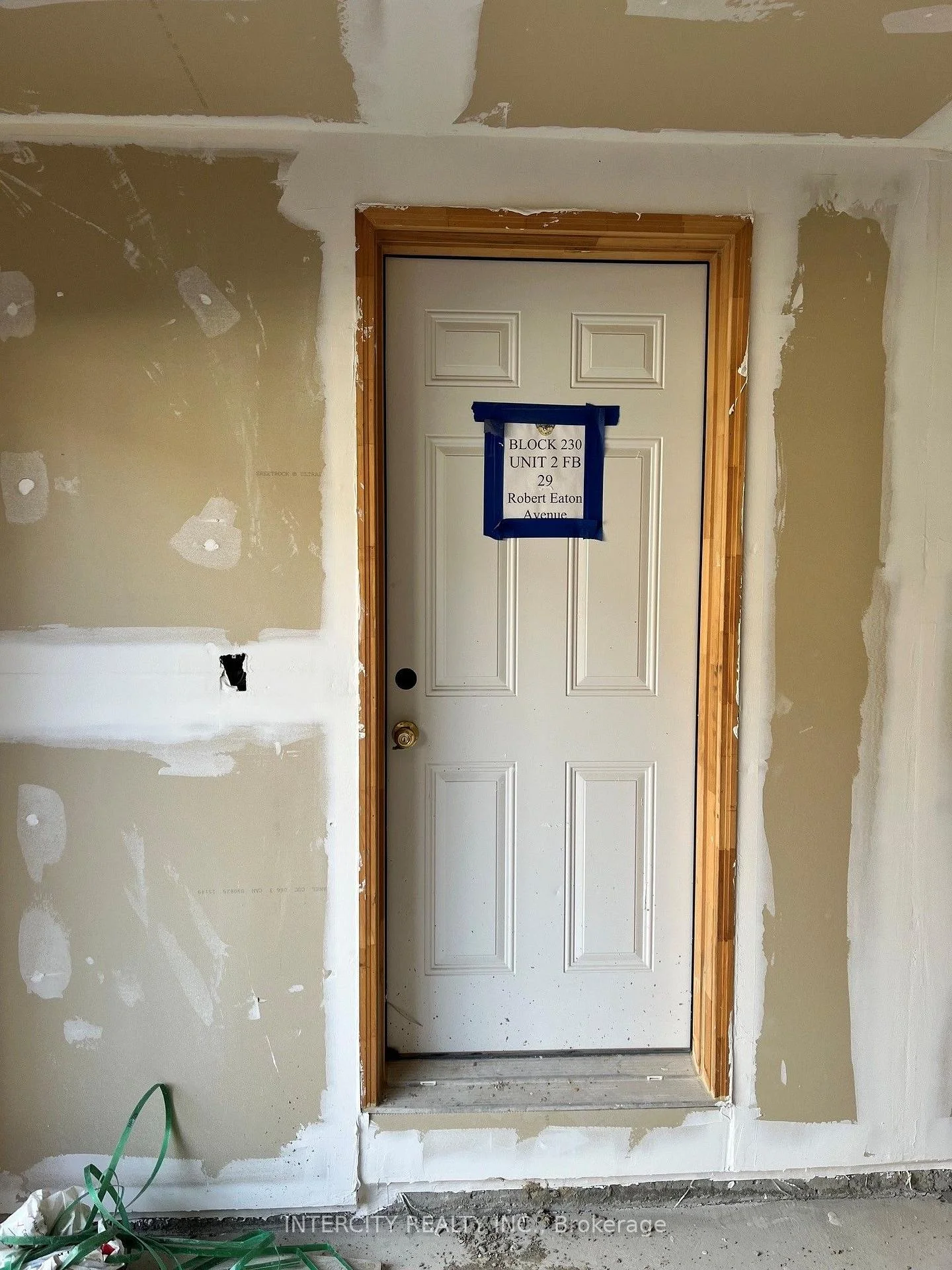 Photo 7 of Unit (Block 230 Unit 2), 29 Robert Eaton Avenue, Markham, Middlefield — HOMEH