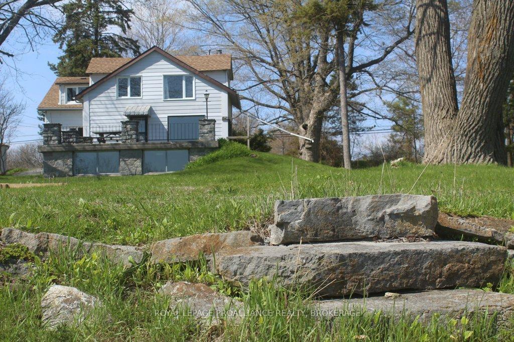 Photo 6 of 4690 Bath Road, Loyalist, Lennox and Addington - South — HOMEH