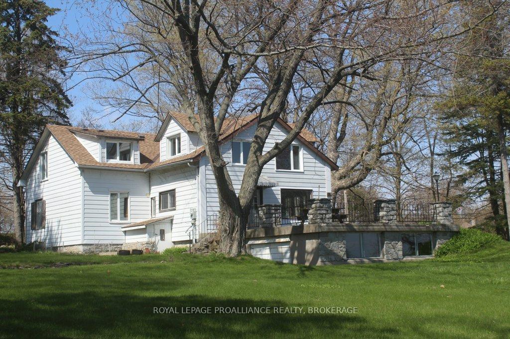 Photo 8 of 4690 Bath Road, Loyalist, Lennox and Addington - South — HOMEH
