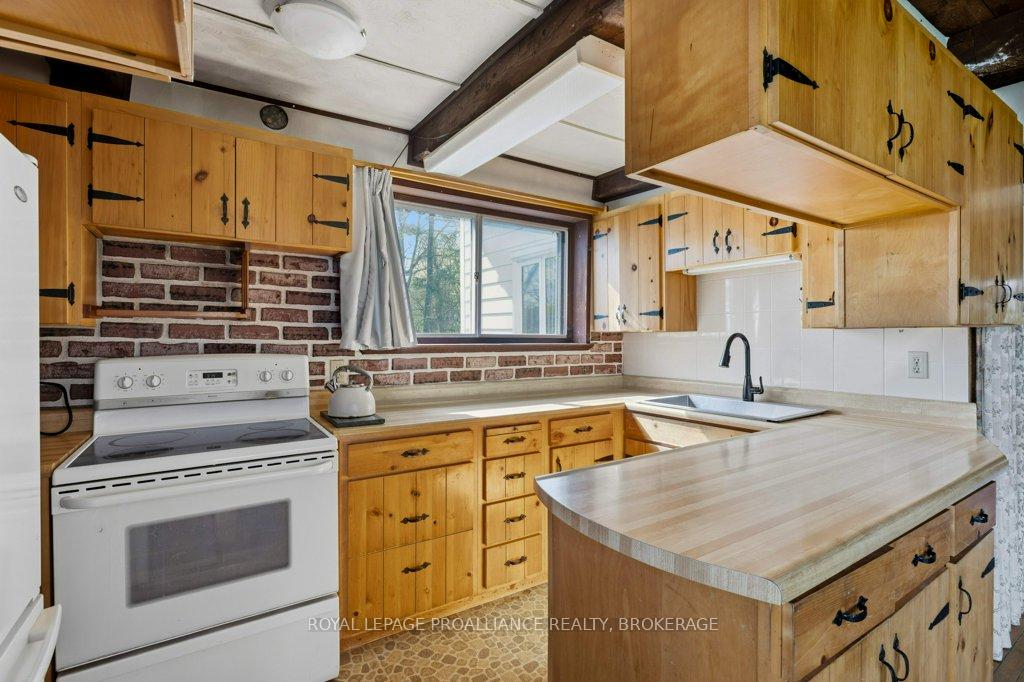Photo 26 of 4690 Bath Road, Loyalist, Lennox and Addington - South — HOMEH