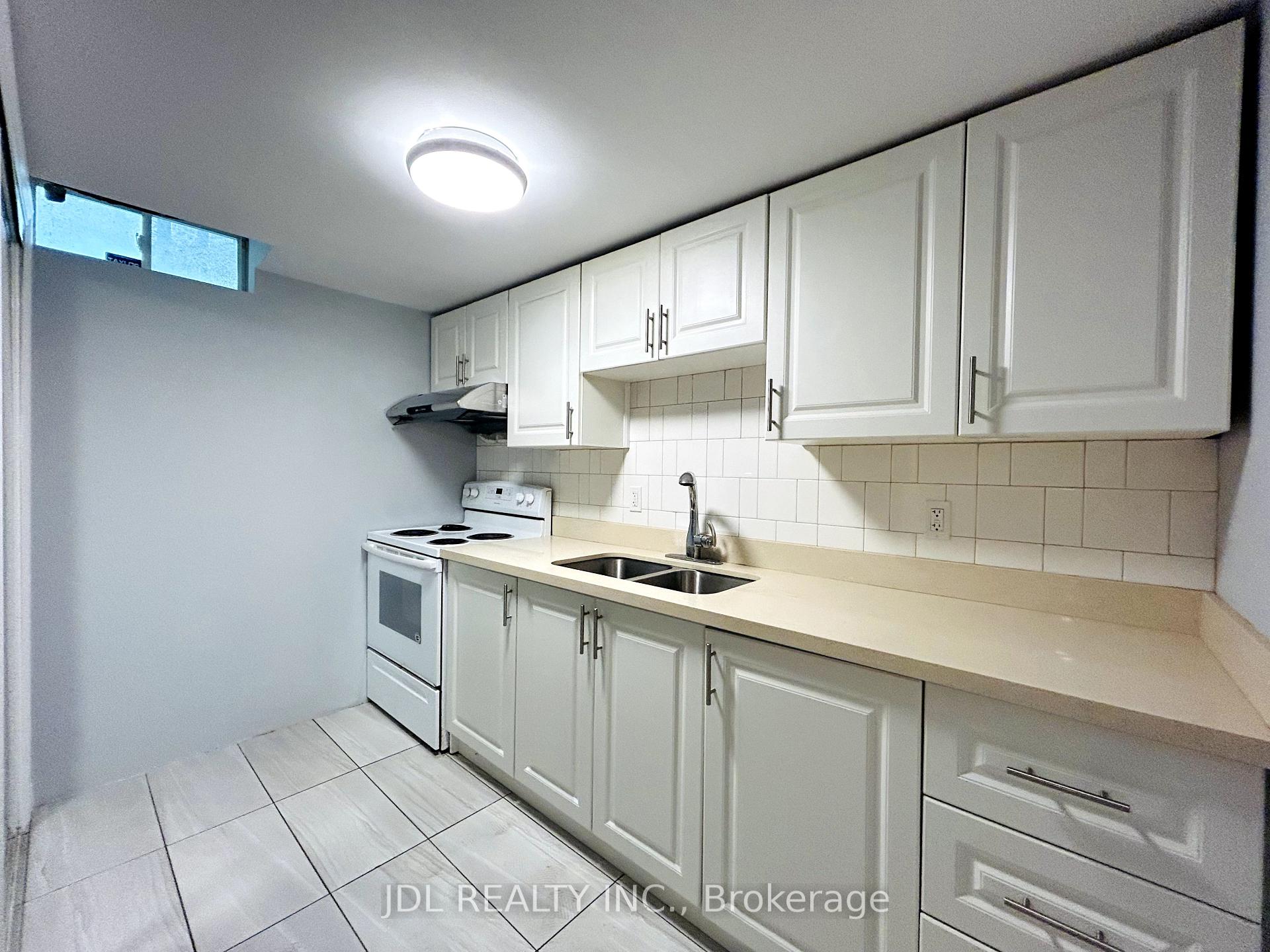 Photo 28 of Unit Bsmt, 80 Caproni Drive, Vaughan, Maple — HOMEH