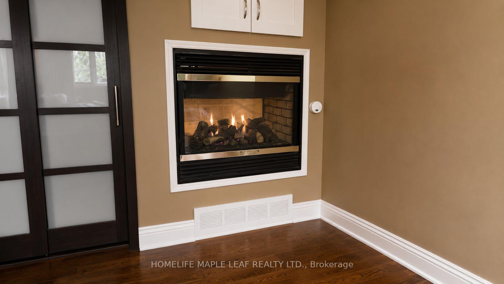 Photo 12 of 20 Brookfield Court, Markham, Markham Village — HOMEH