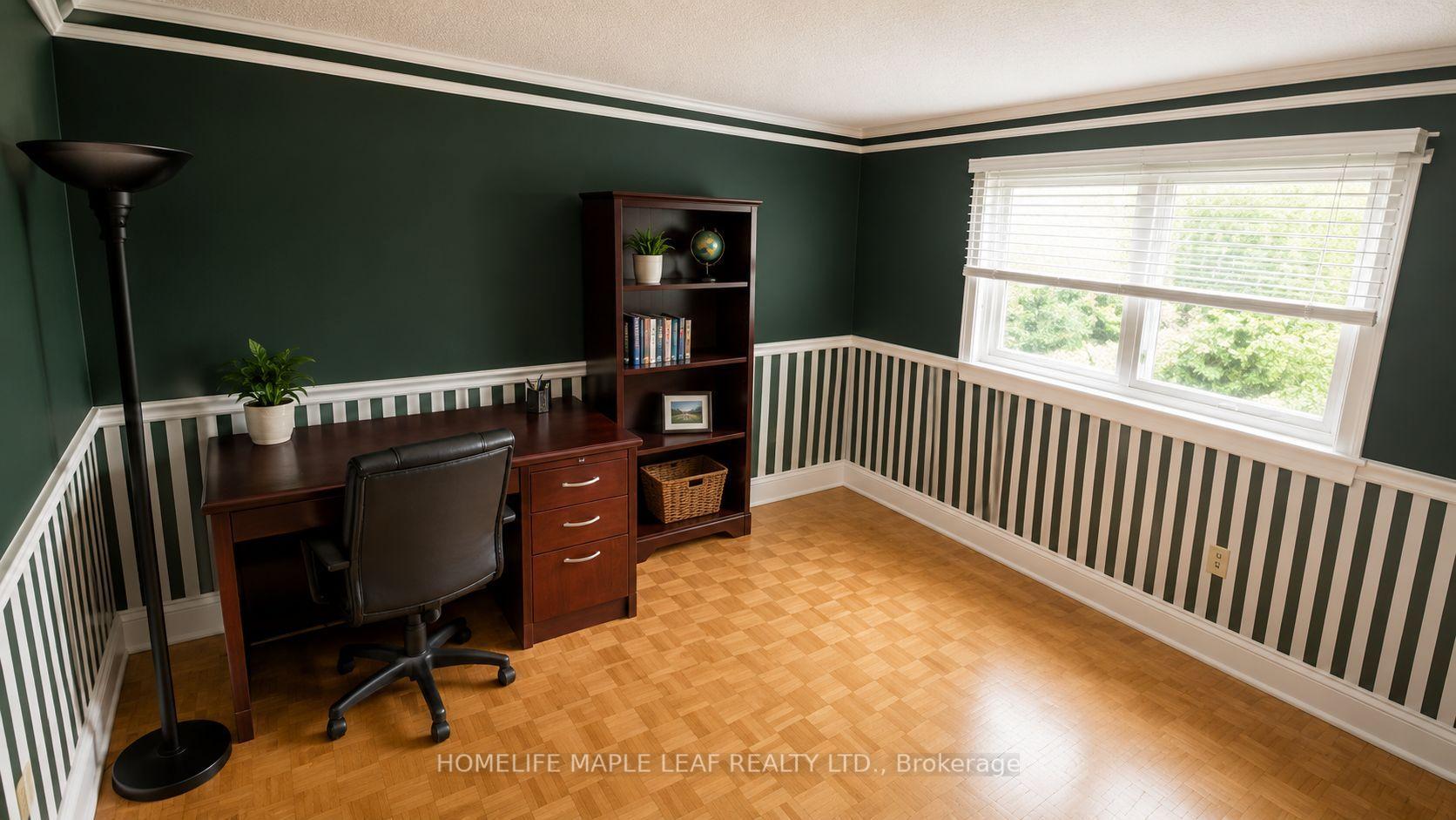 Photo 13 of 20 Brookfield Court, Markham, Markham Village — HOMEH