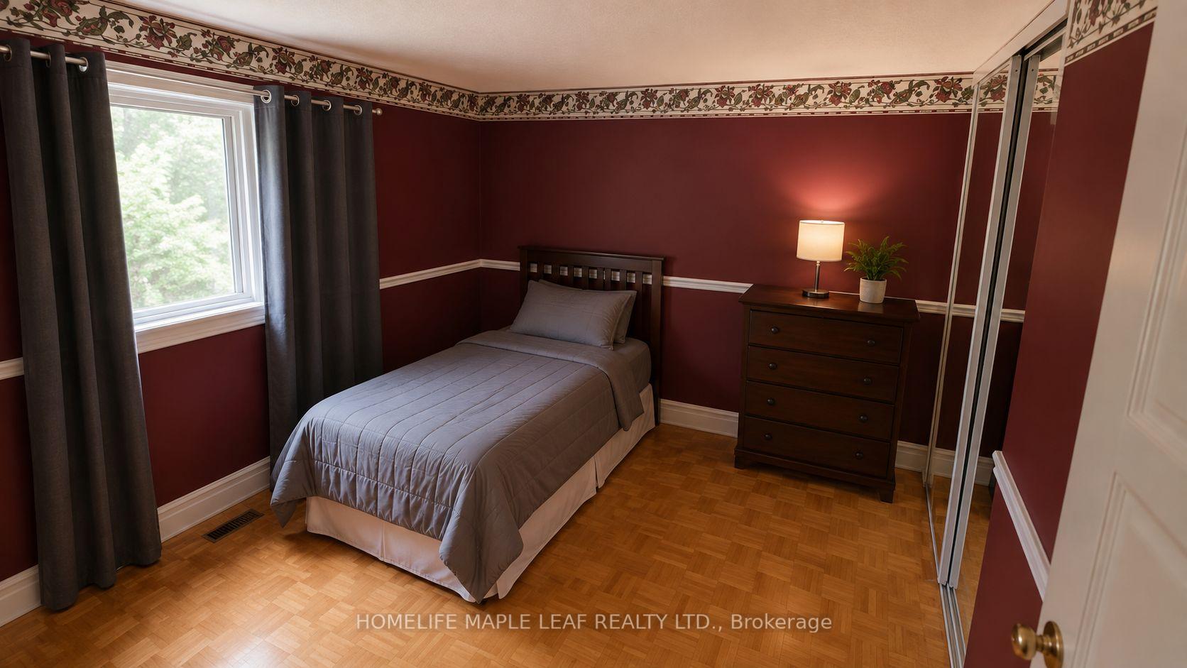 Photo 14 of 20 Brookfield Court, Markham, Markham Village — HOMEH