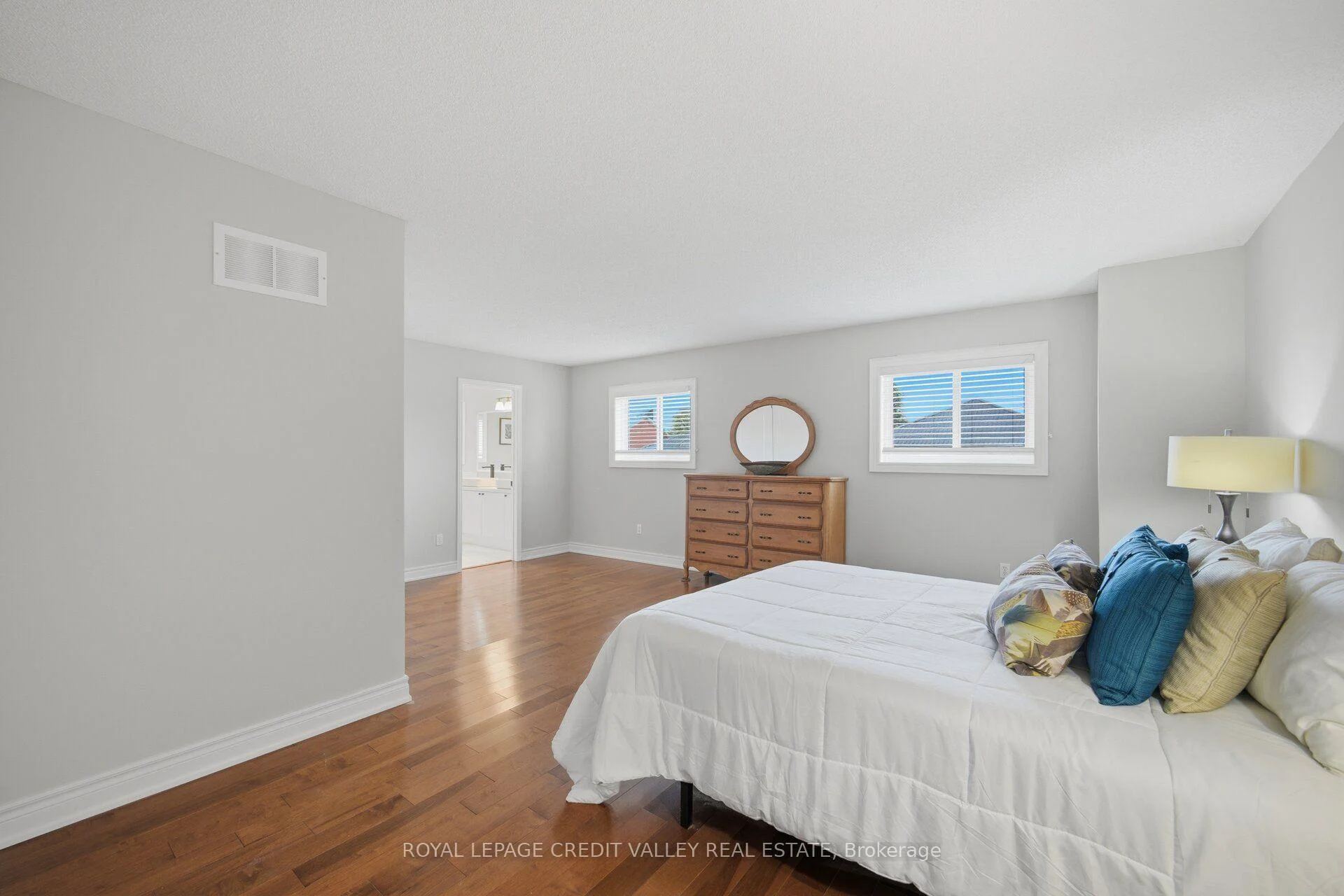 Photo 44 of 8 Livingston Drive, Caledon, Rural Caledon — HOMEH