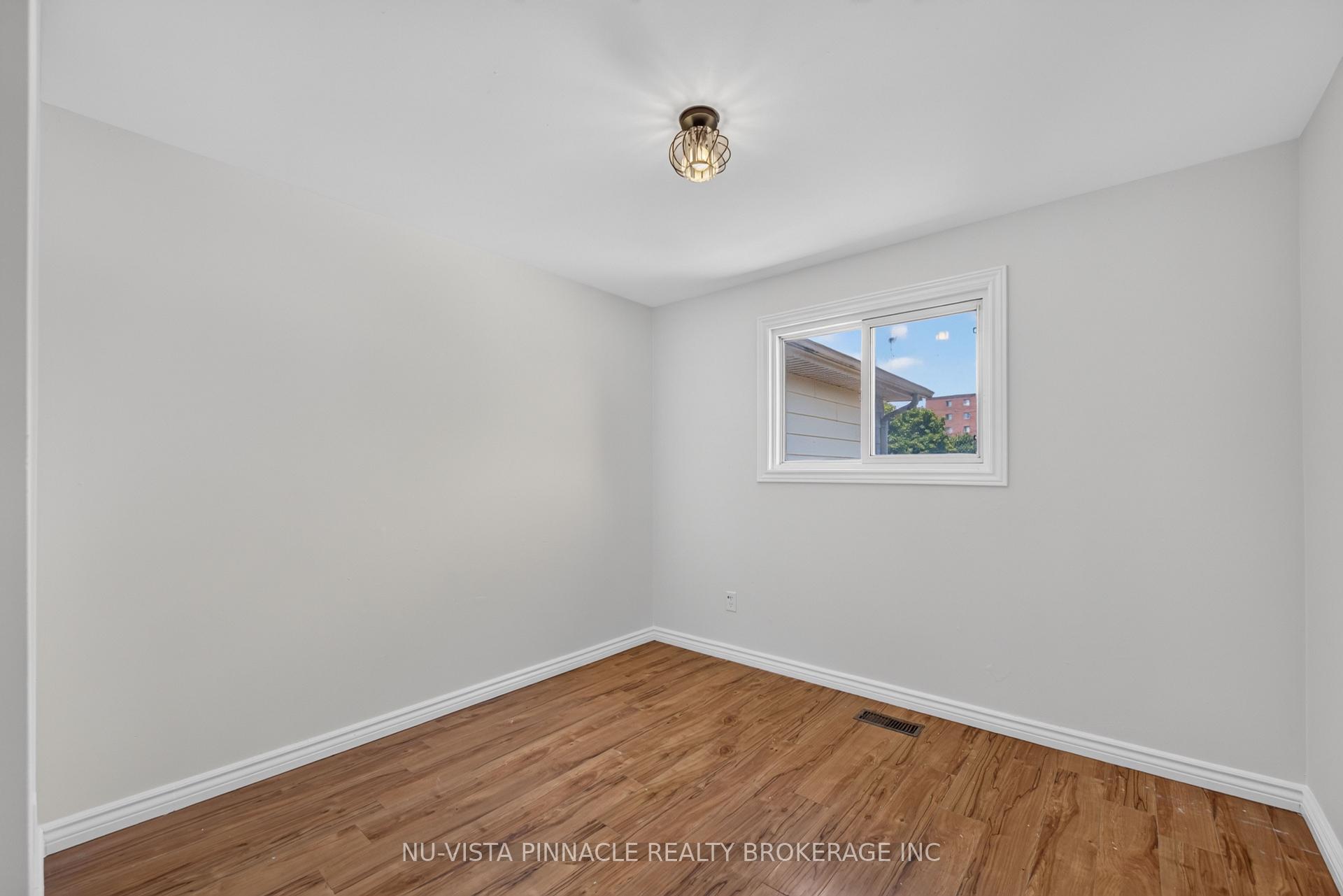 Photo 24 of 69 Conway Drive, London, South X — HOMEH