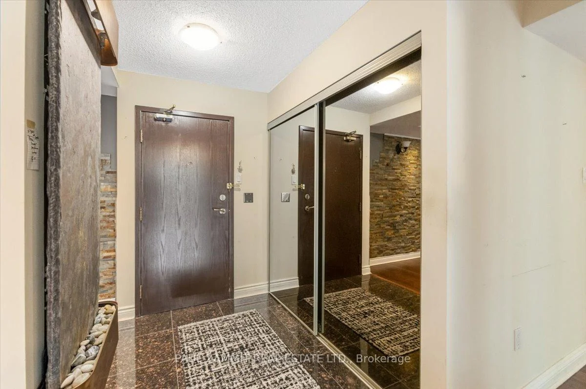Photo 5 of Unit 323, 7905 Bayview Avenue, Markham, Aileen-Willowbrook — HOMEH