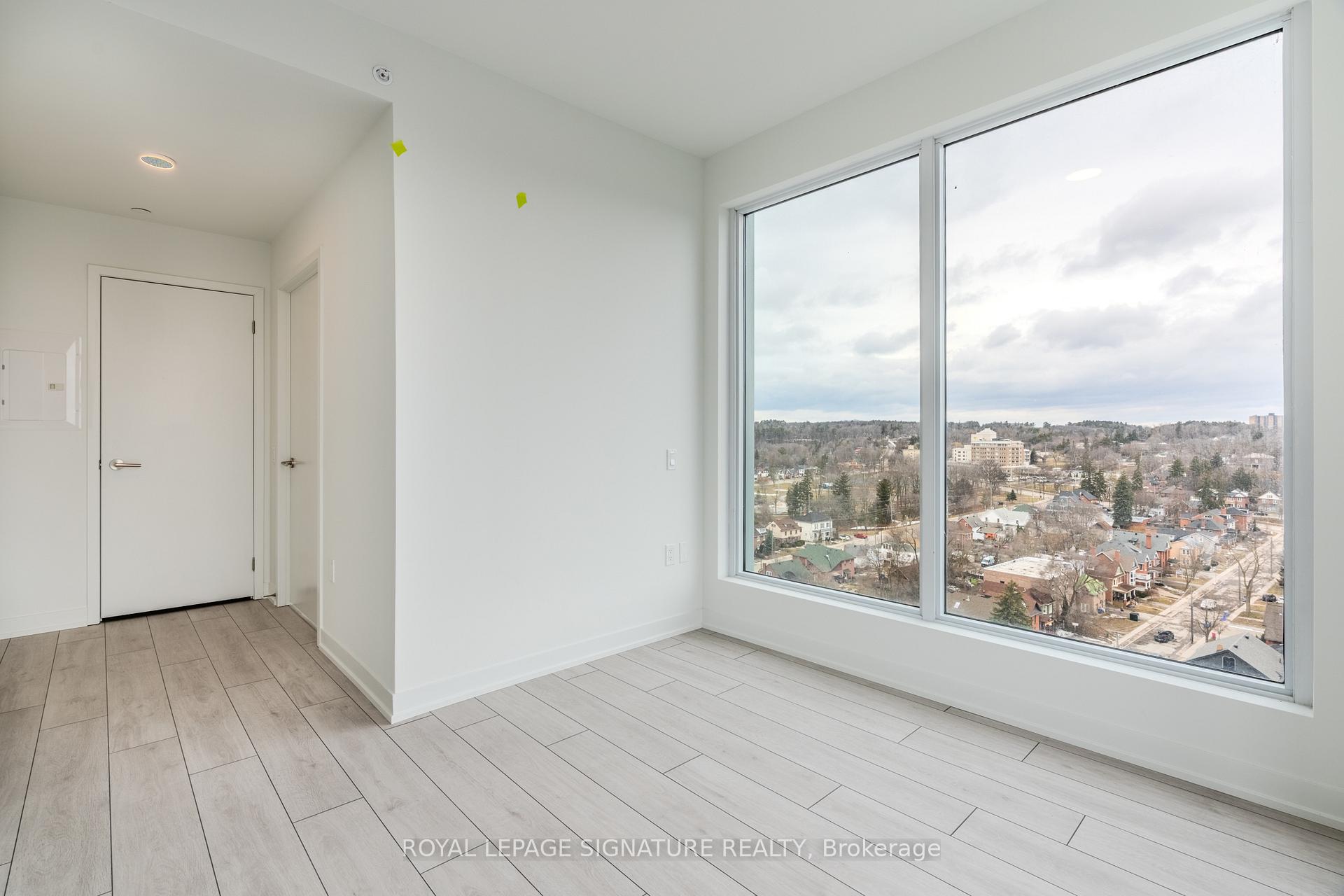 Photo 2 of Unit 1305, 39 Mary Street, Barrie, City Centre — HOMEH