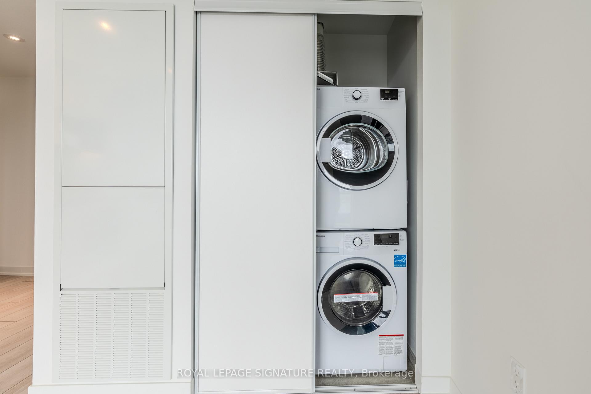Photo 6 of Unit 1305, 39 Mary Street, Barrie, City Centre — HOMEH
