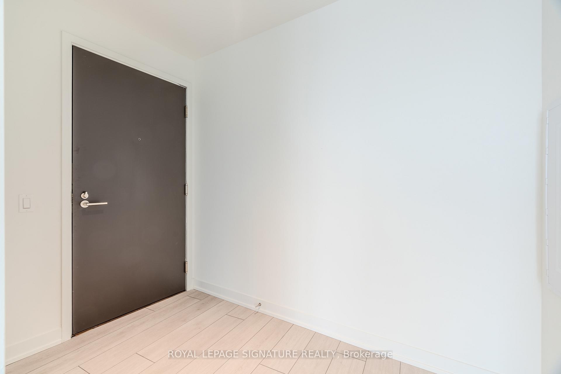Photo 9 of Unit 1305, 39 Mary Street, Barrie, City Centre — HOMEH