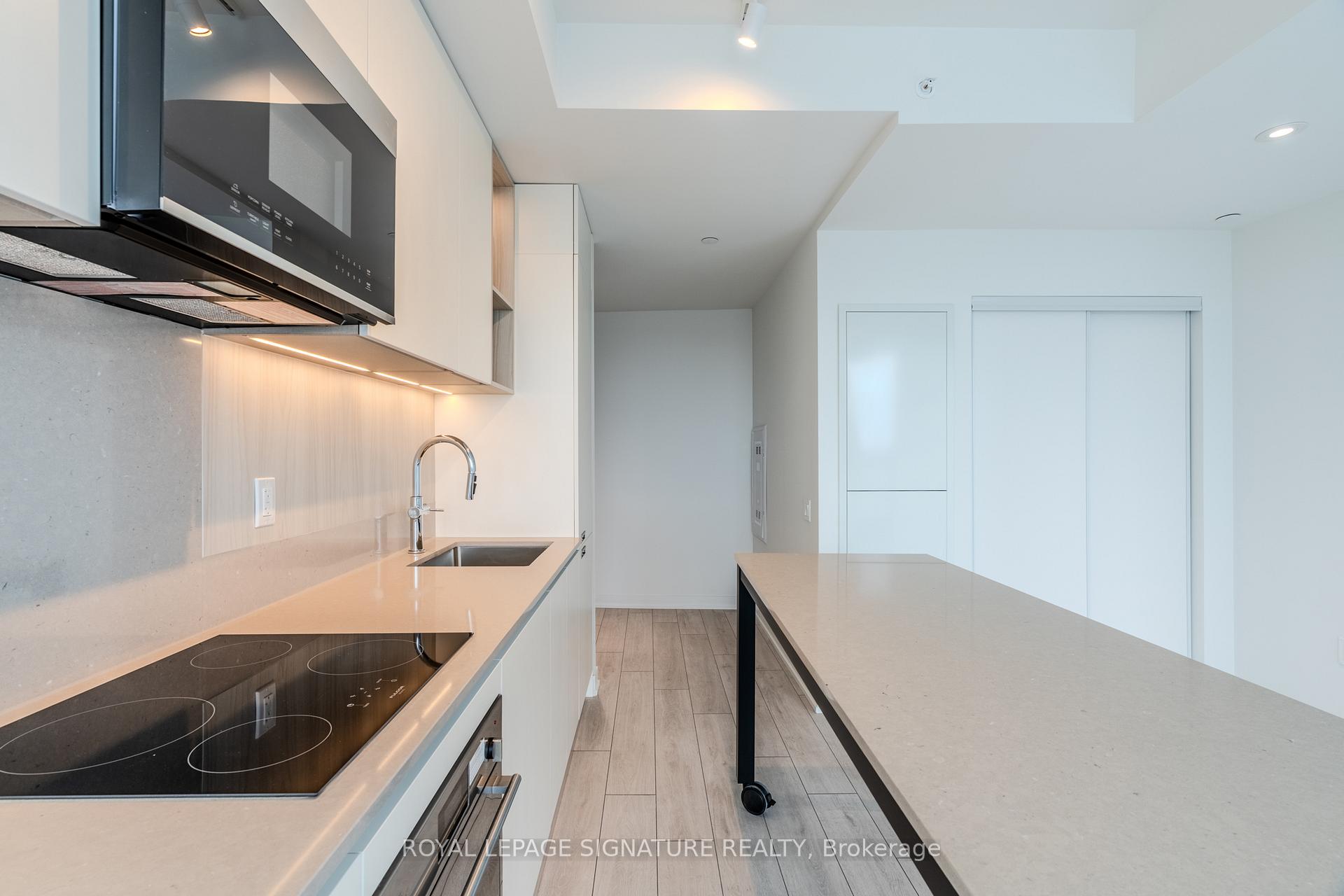 Photo 12 of Unit 1305, 39 Mary Street, Barrie, City Centre — HOMEH