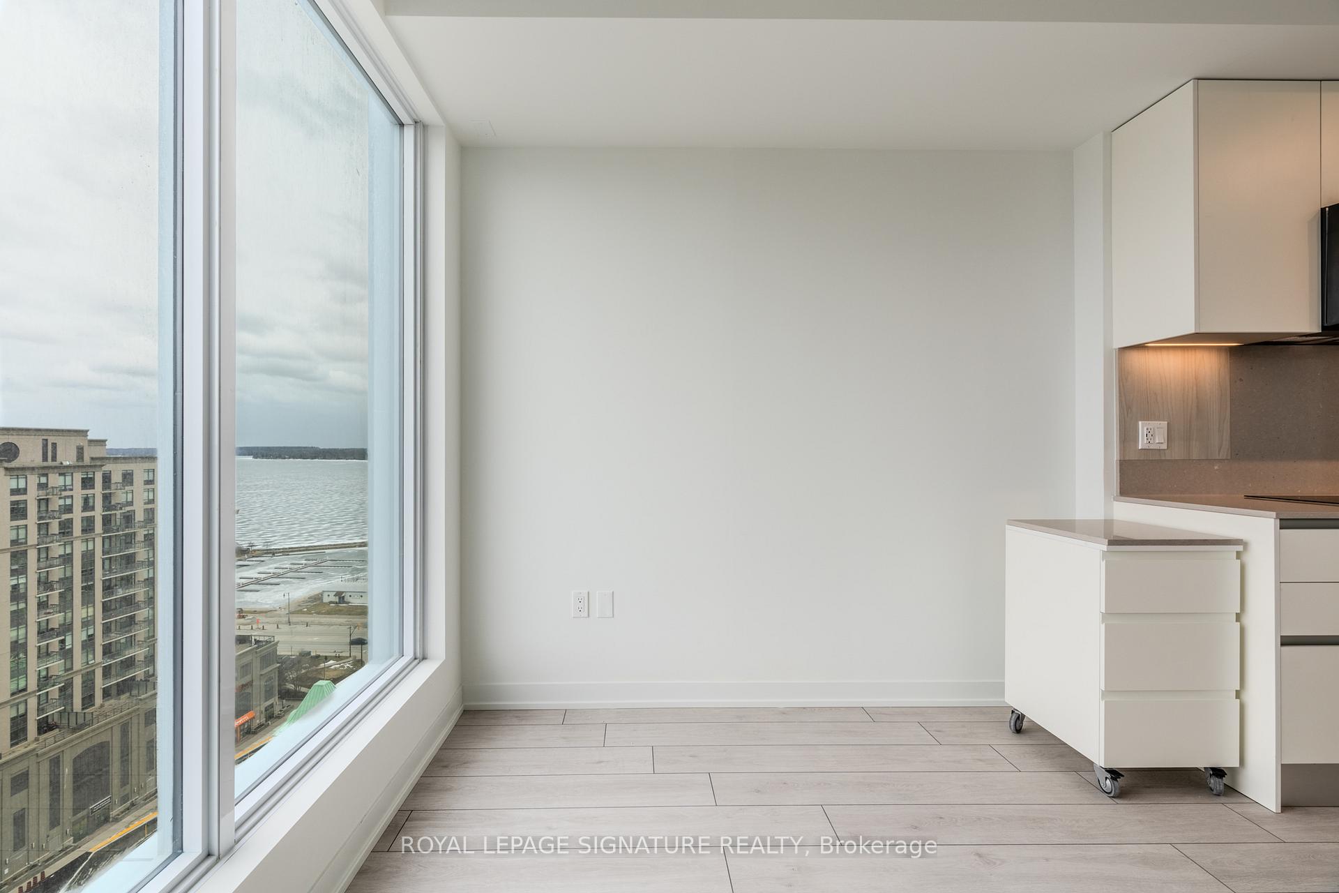 Photo 19 of Unit 1305, 39 Mary Street, Barrie, City Centre — HOMEH
