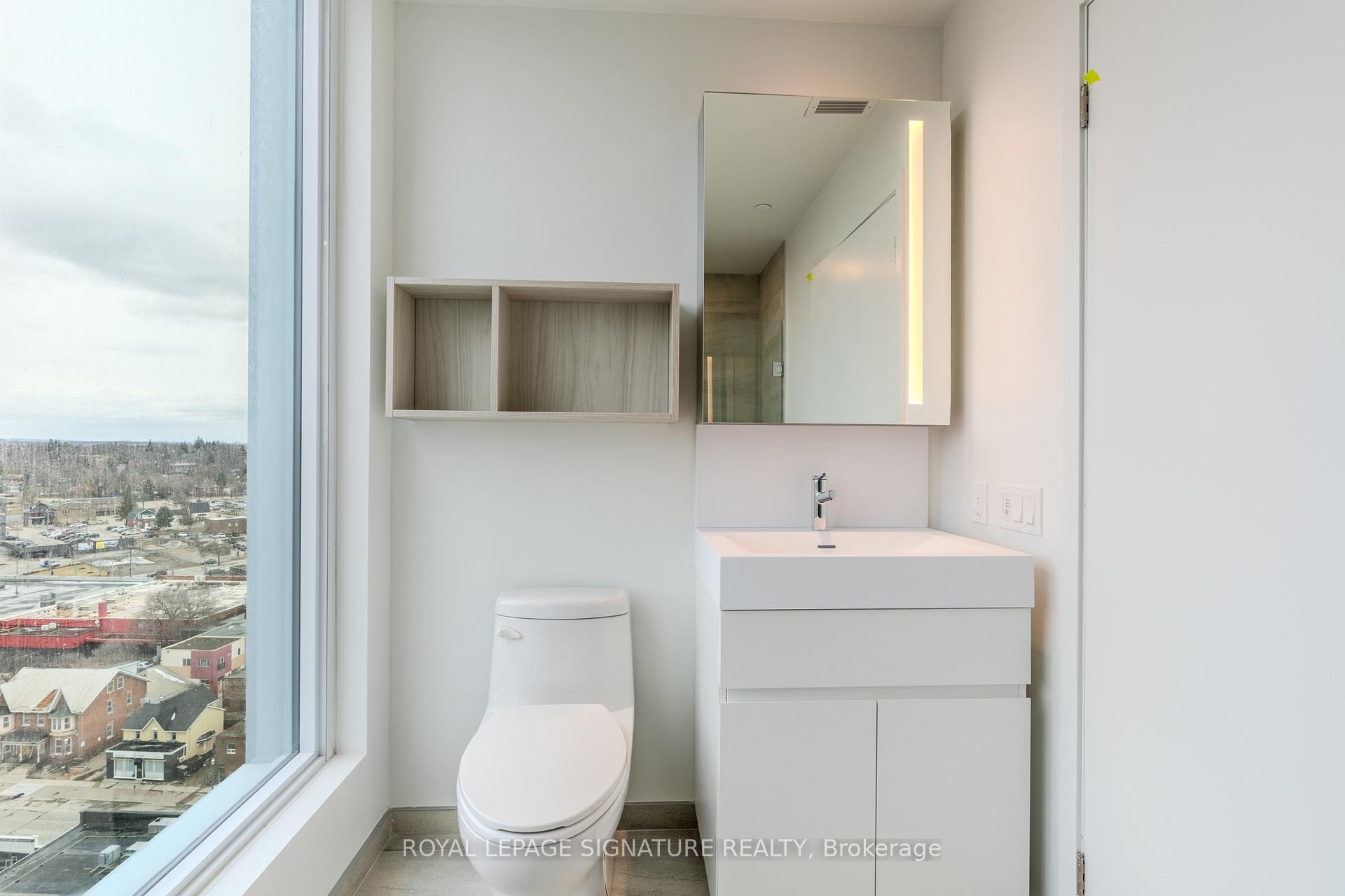 Photo 30 of Unit 1305, 39 Mary Street, Barrie, City Centre — HOMEH