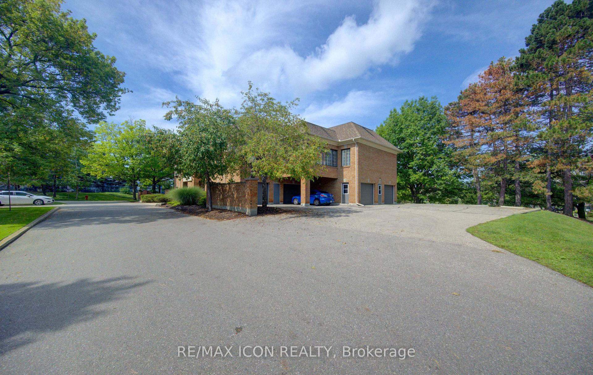 Photo 3 of Unit 31, 45 Blue Springs Drive, Waterloo, Colonial Acres — HOMEH