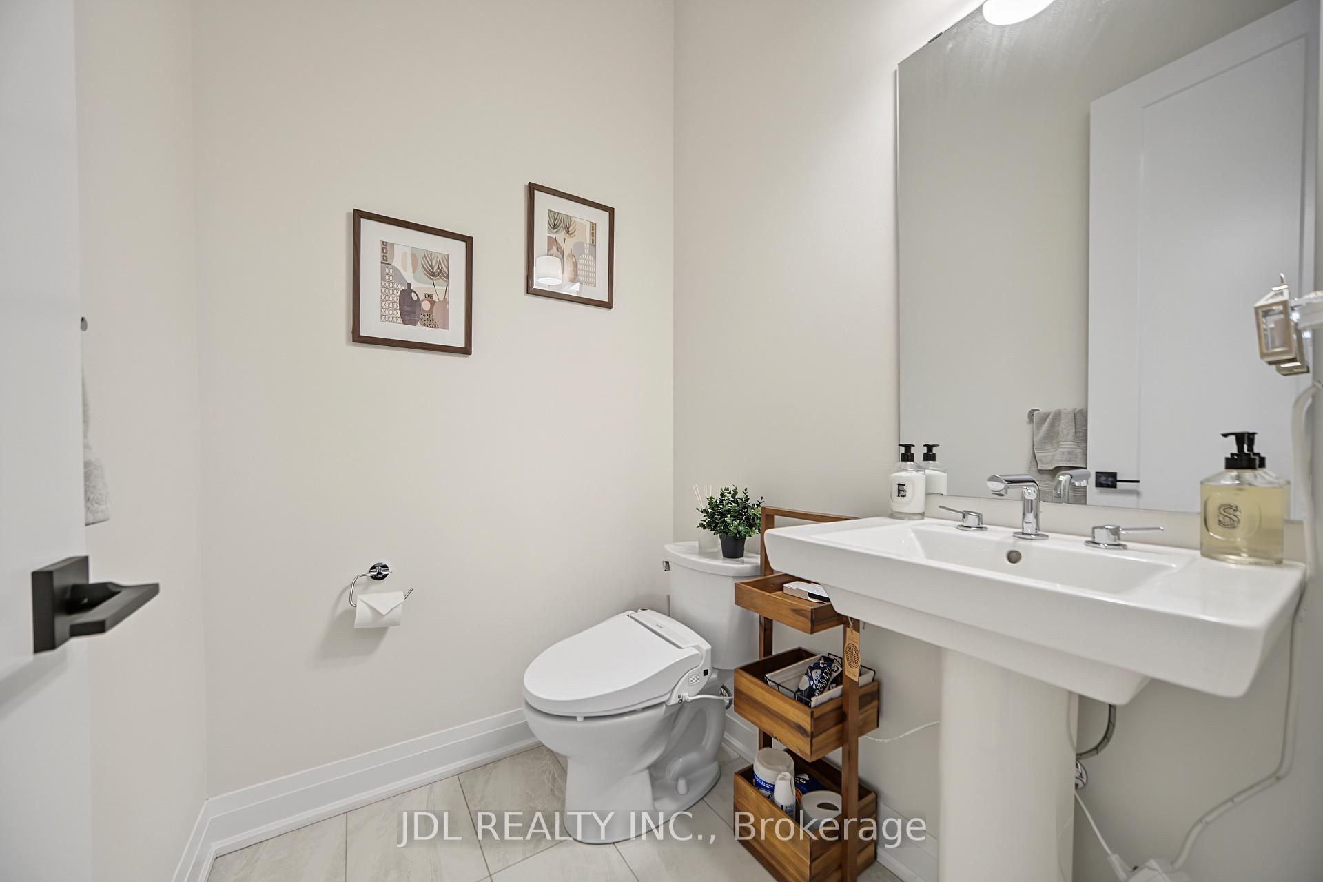Photo 5 of 41 West Village Lane, Markham, Angus Glen — HOMEH