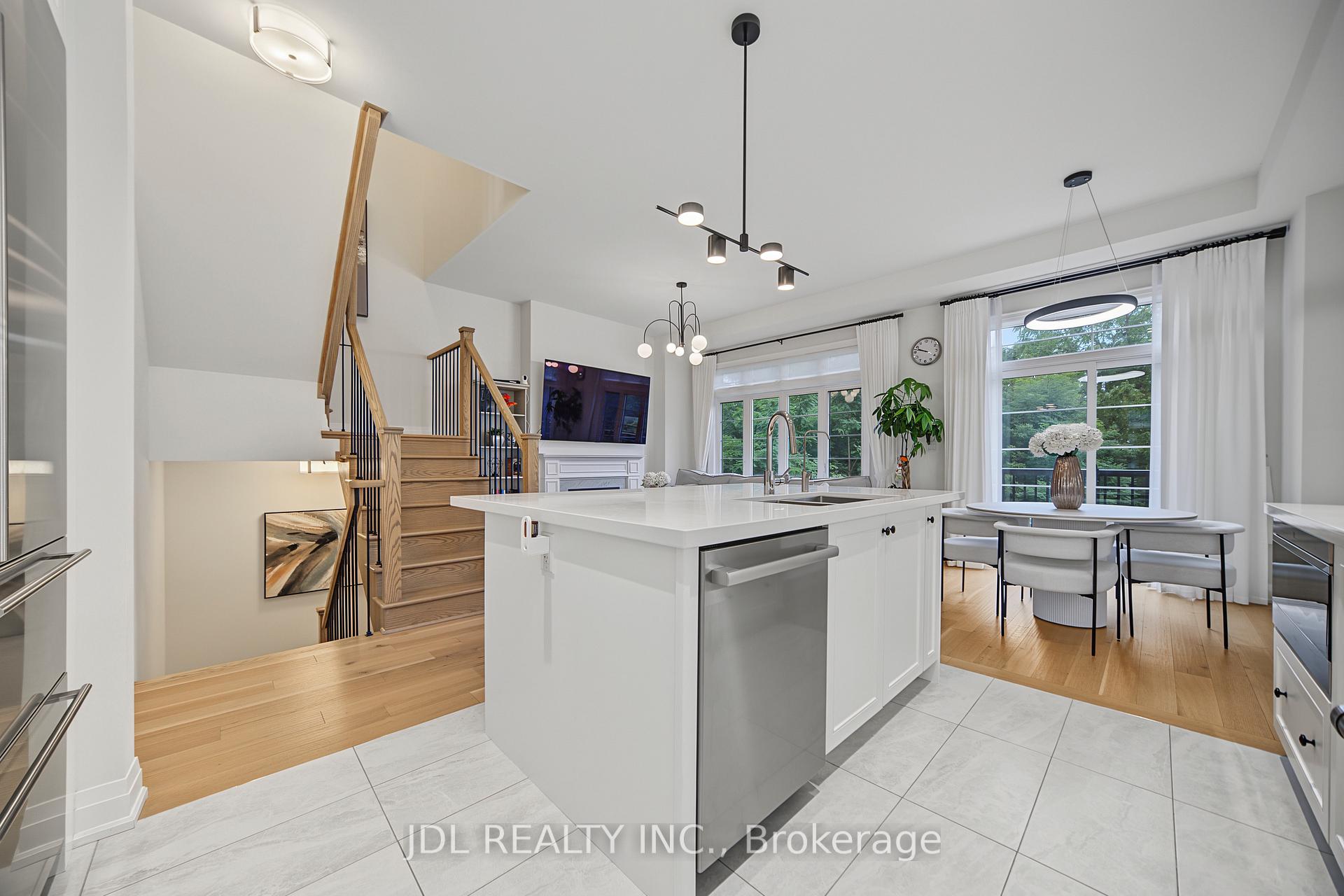 Photo 14 of 41 West Village Lane, Markham, Angus Glen — HOMEH