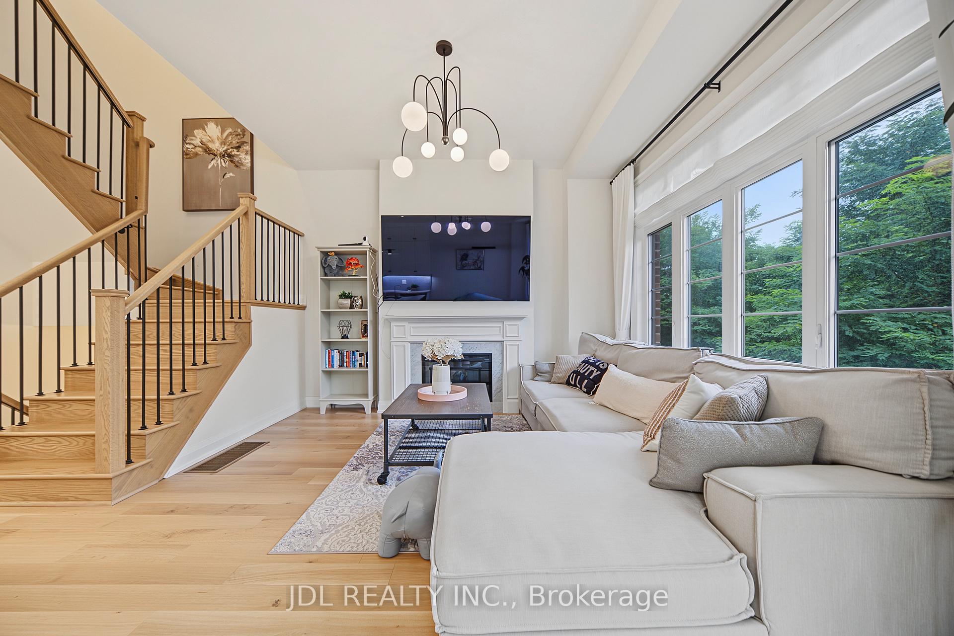 Photo 21 of 41 West Village Lane, Markham, Angus Glen — HOMEH