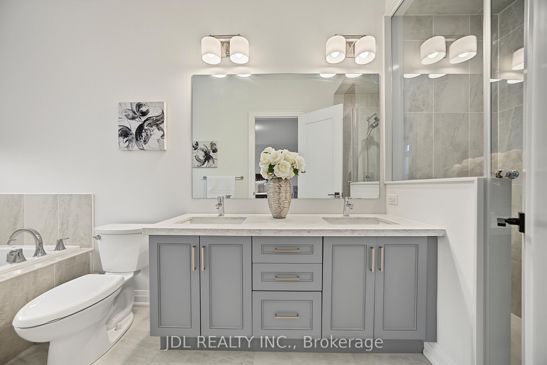 Photo 29 of 41 West Village Lane, Markham, Angus Glen — HOMEH