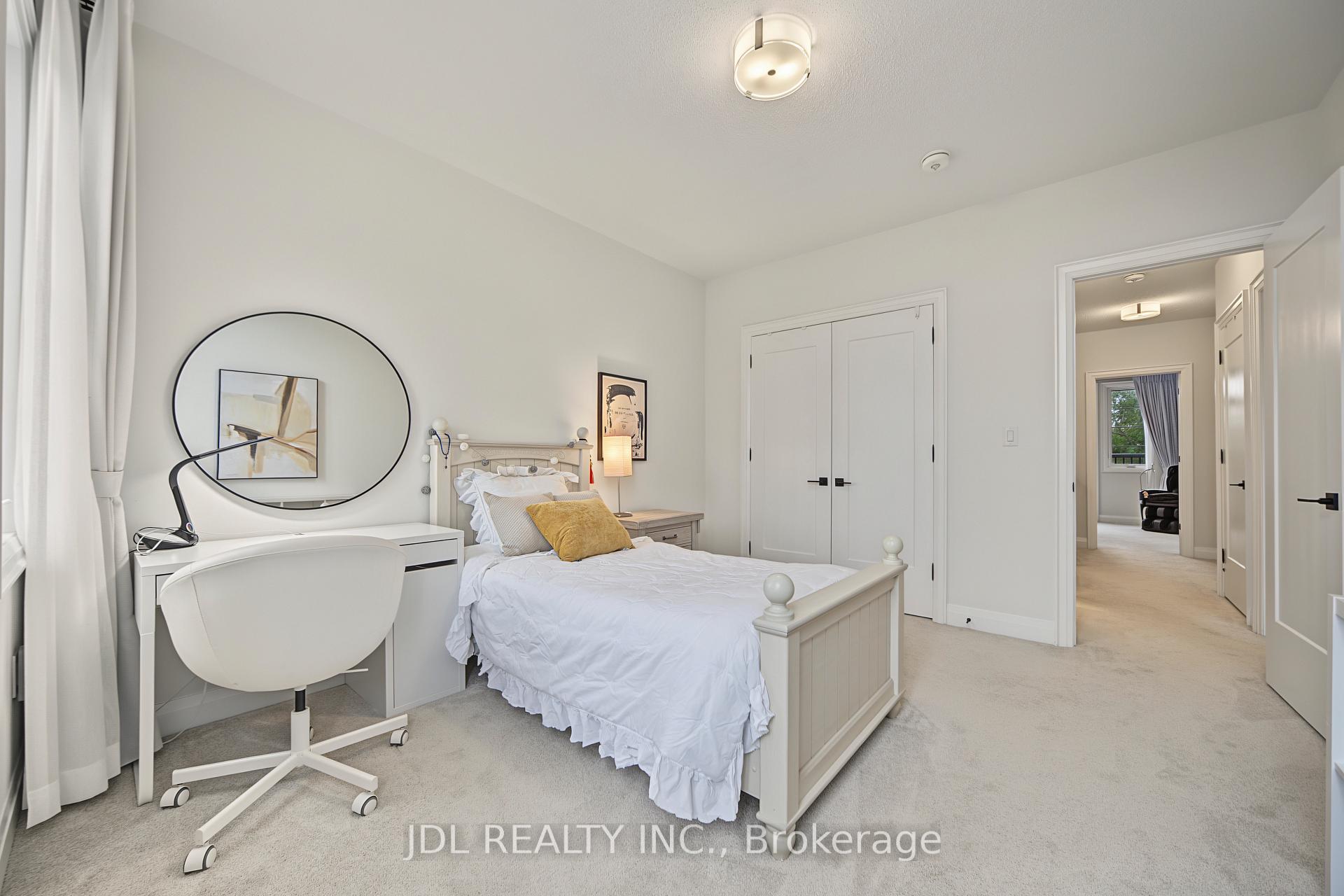 Photo 36 of 41 West Village Lane, Markham, Angus Glen — HOMEH