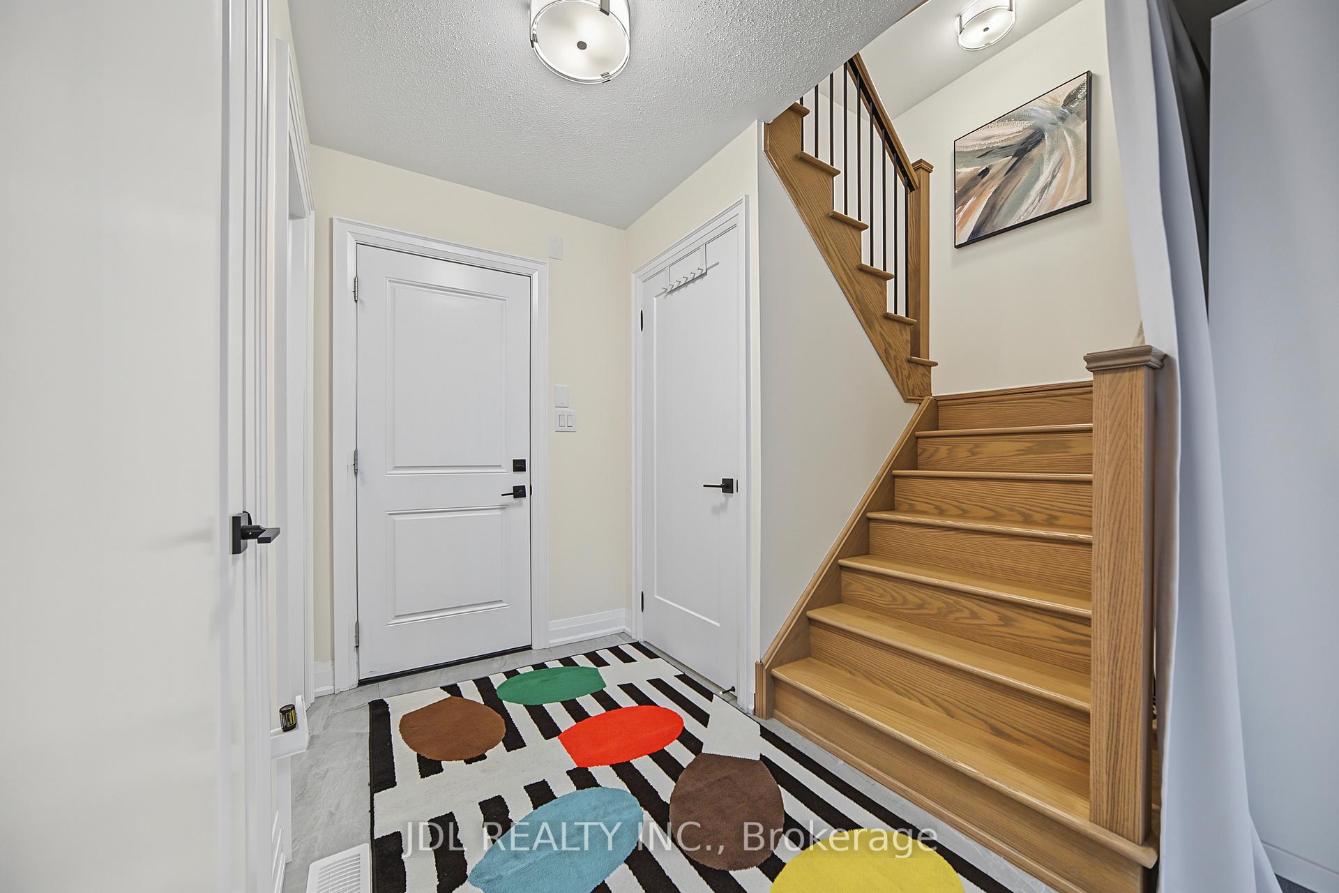 Photo 39 of 41 West Village Lane, Markham, Angus Glen — HOMEH