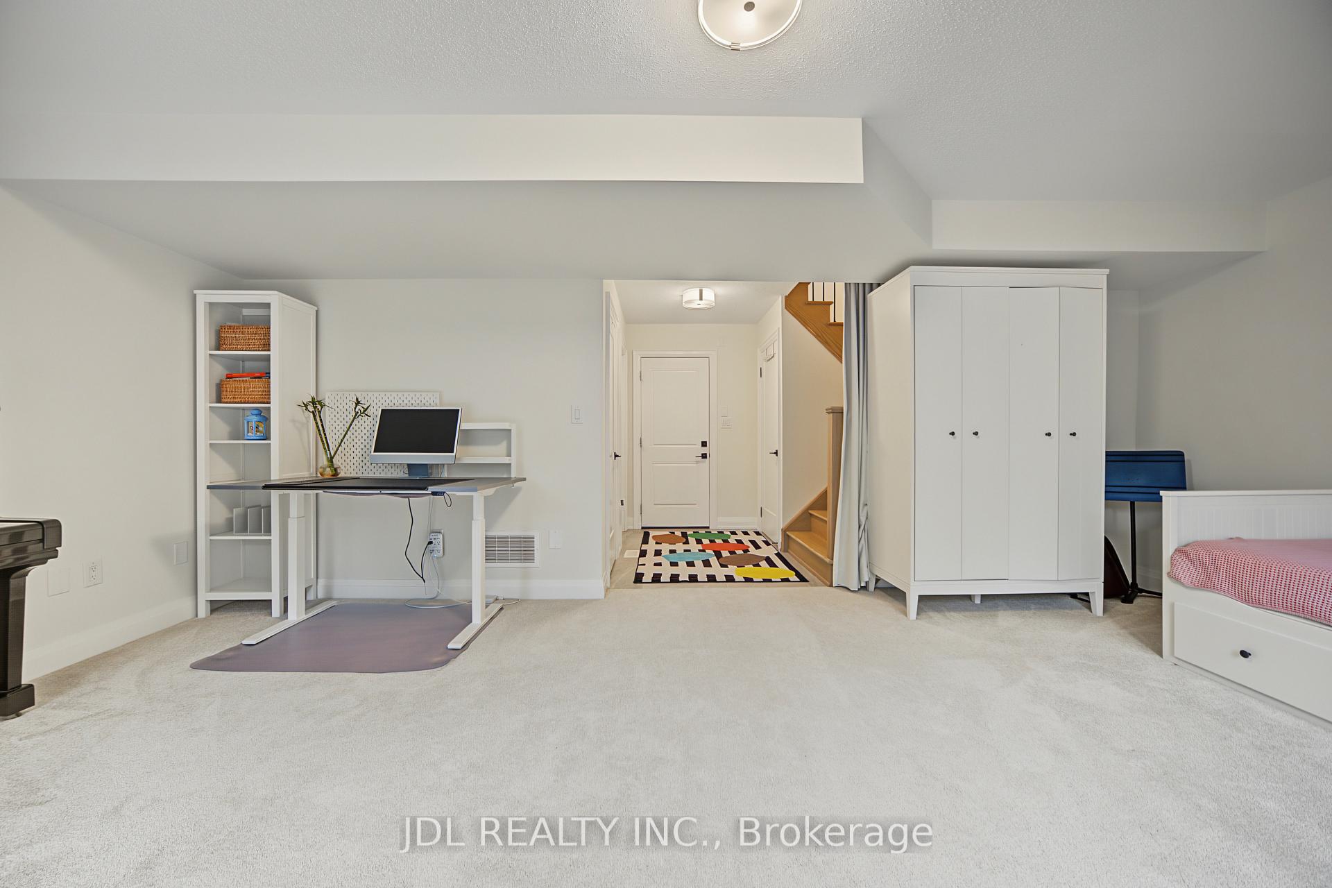 Photo 42 of 41 West Village Lane, Markham, Angus Glen — HOMEH