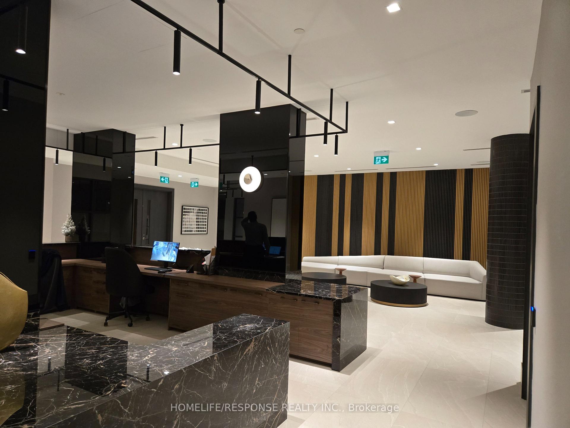 Photo 3 of Unit 916, 2545 Simcoe Street N, Oshawa, Windfields — HOMEH