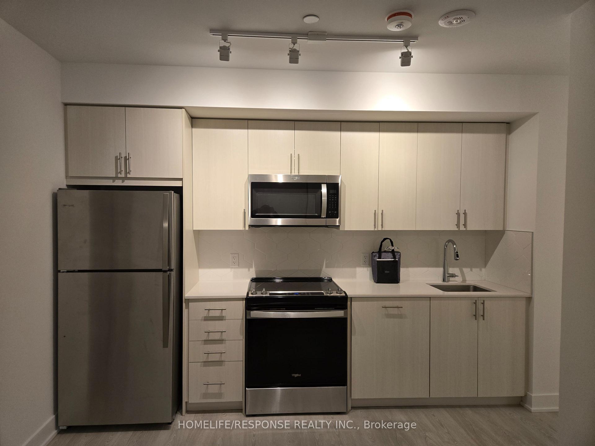 Photo 6 of Unit 916, 2545 Simcoe Street N, Oshawa, Windfields — HOMEH