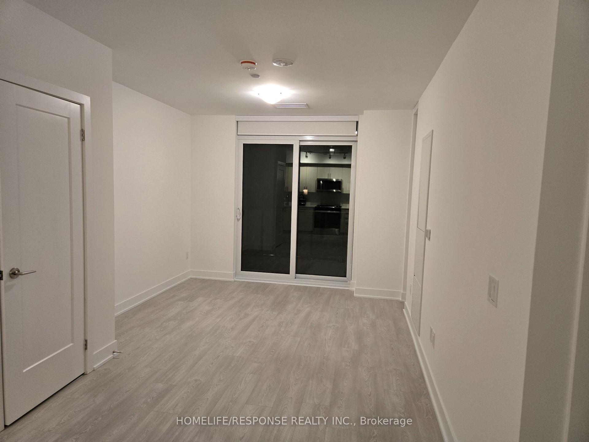 Photo 7 of Unit 916, 2545 Simcoe Street N, Oshawa, Windfields — HOMEH