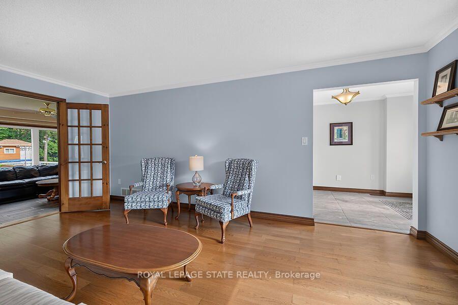 Photo 4 of 109 Maple Drive, Hamilton, Stoney Creek — HOMEH