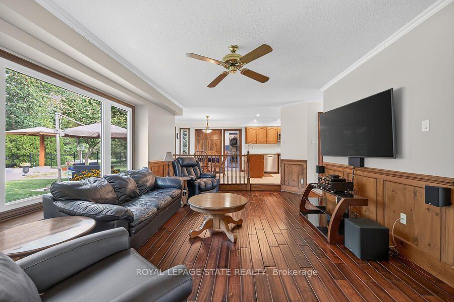 Photo 7 of 109 Maple Drive, Hamilton, Stoney Creek — HOMEH