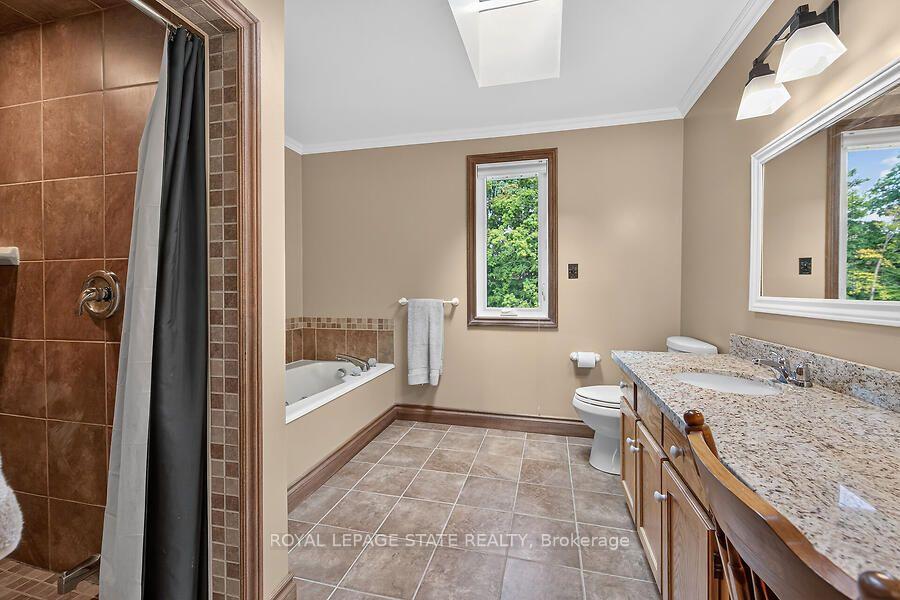 Photo 20 of 109 Maple Drive, Hamilton, Stoney Creek — HOMEH