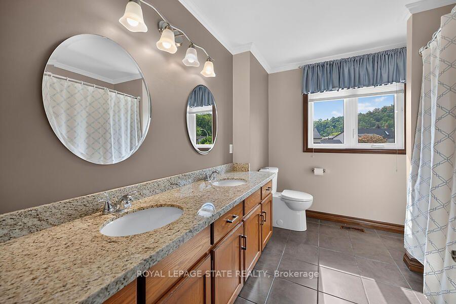 Photo 27 of 109 Maple Drive, Hamilton, Stoney Creek — HOMEH